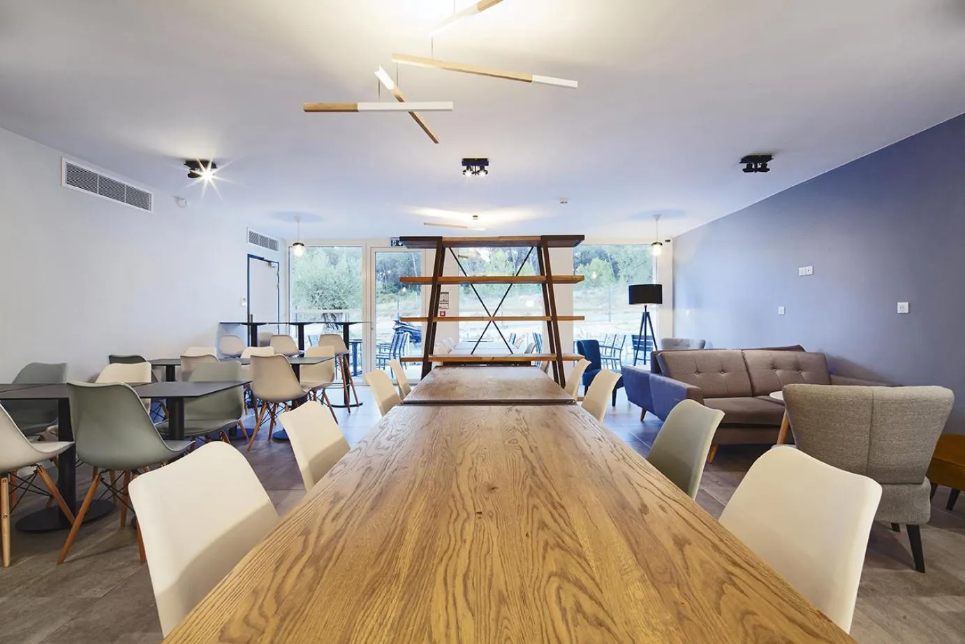 Dining area in Kyriad Résidence Cabriès - Plan de Campagne