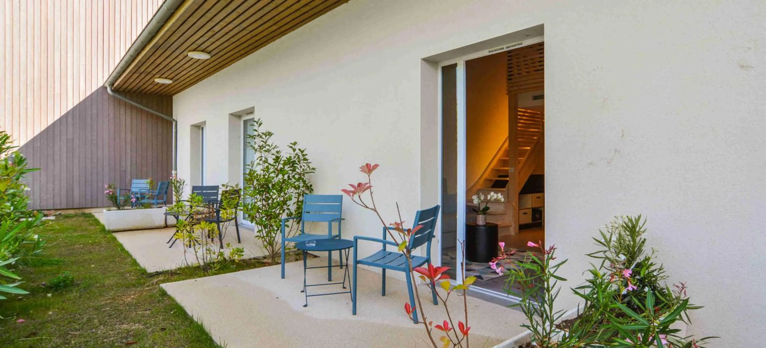 Patio in Kyriad Résidence Cabriès - Plan de Campagne