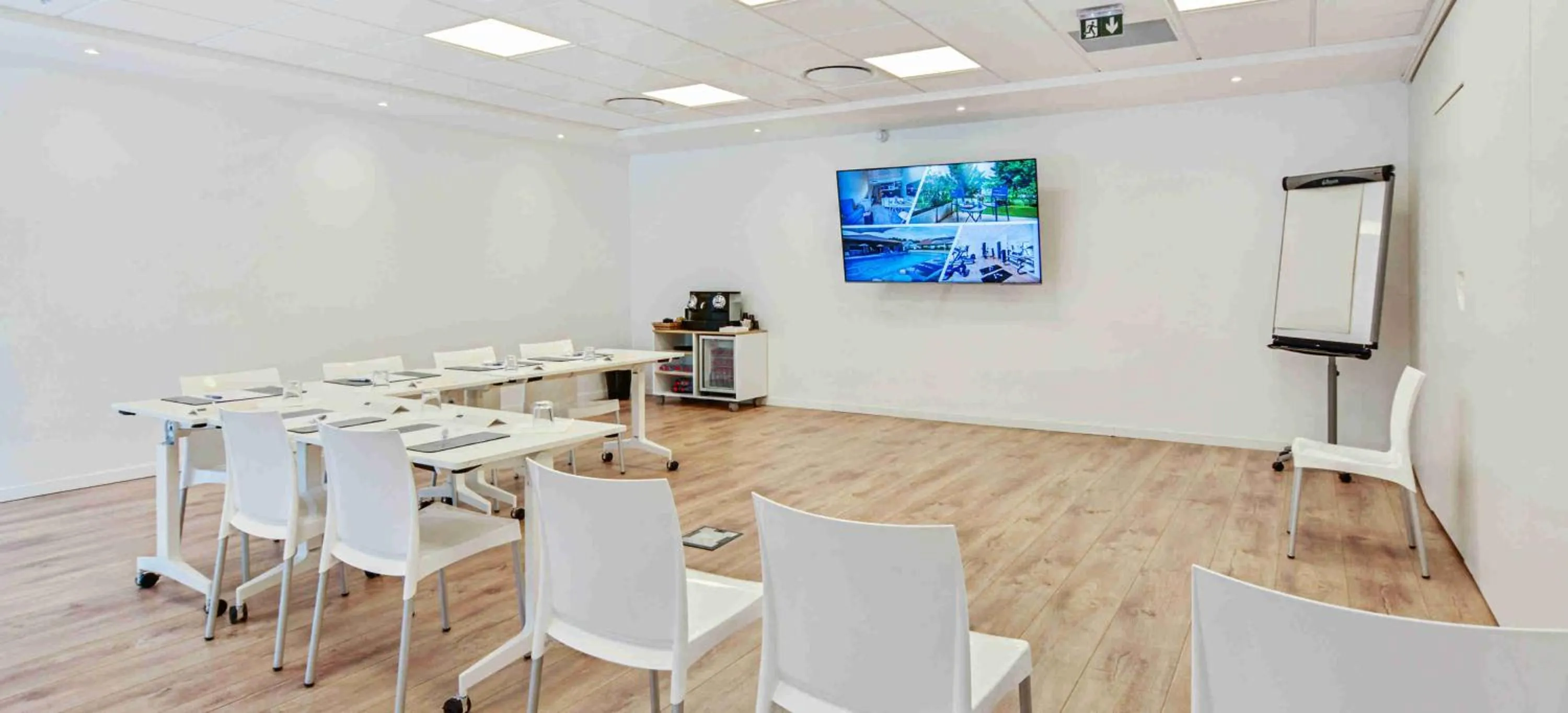 Business facilities in Kyriad Résidence Cabriès - Plan de Campagne