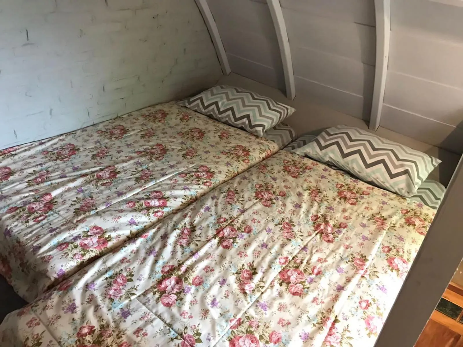 Bed in Villa Isabella Putri B&B