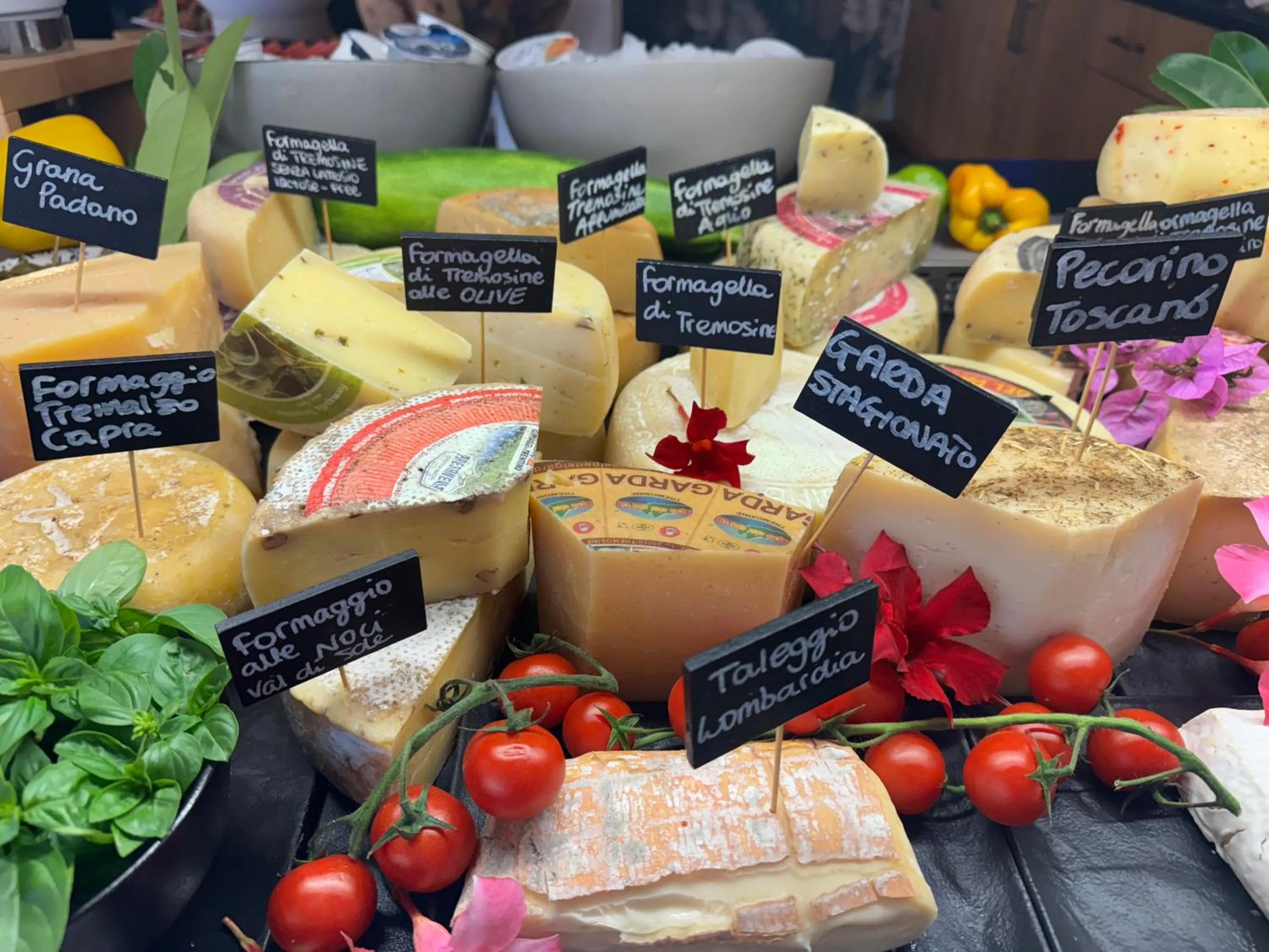 Breakfast in Hotel Limone