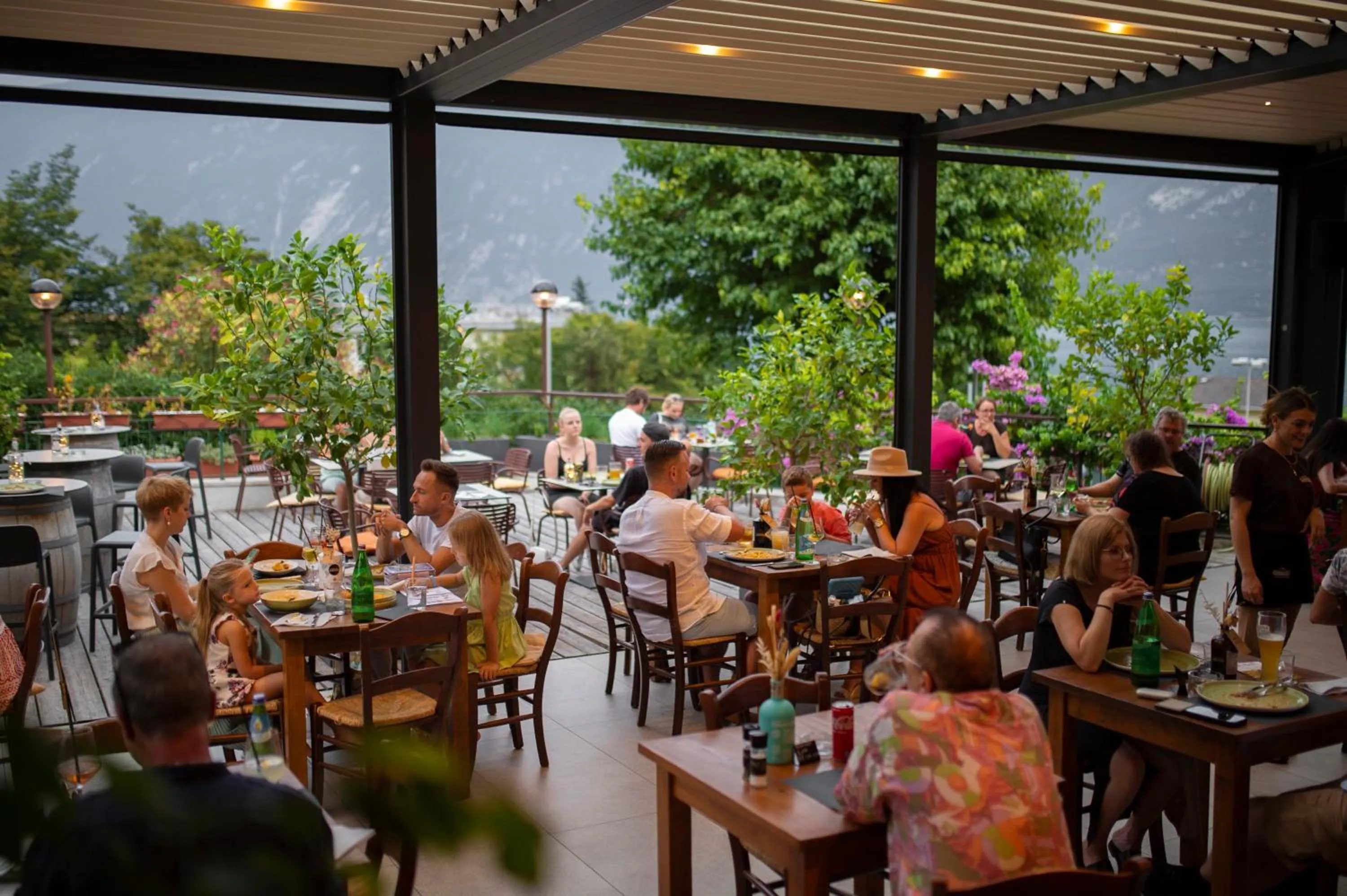 Restaurant/places to eat in Hotel Limone