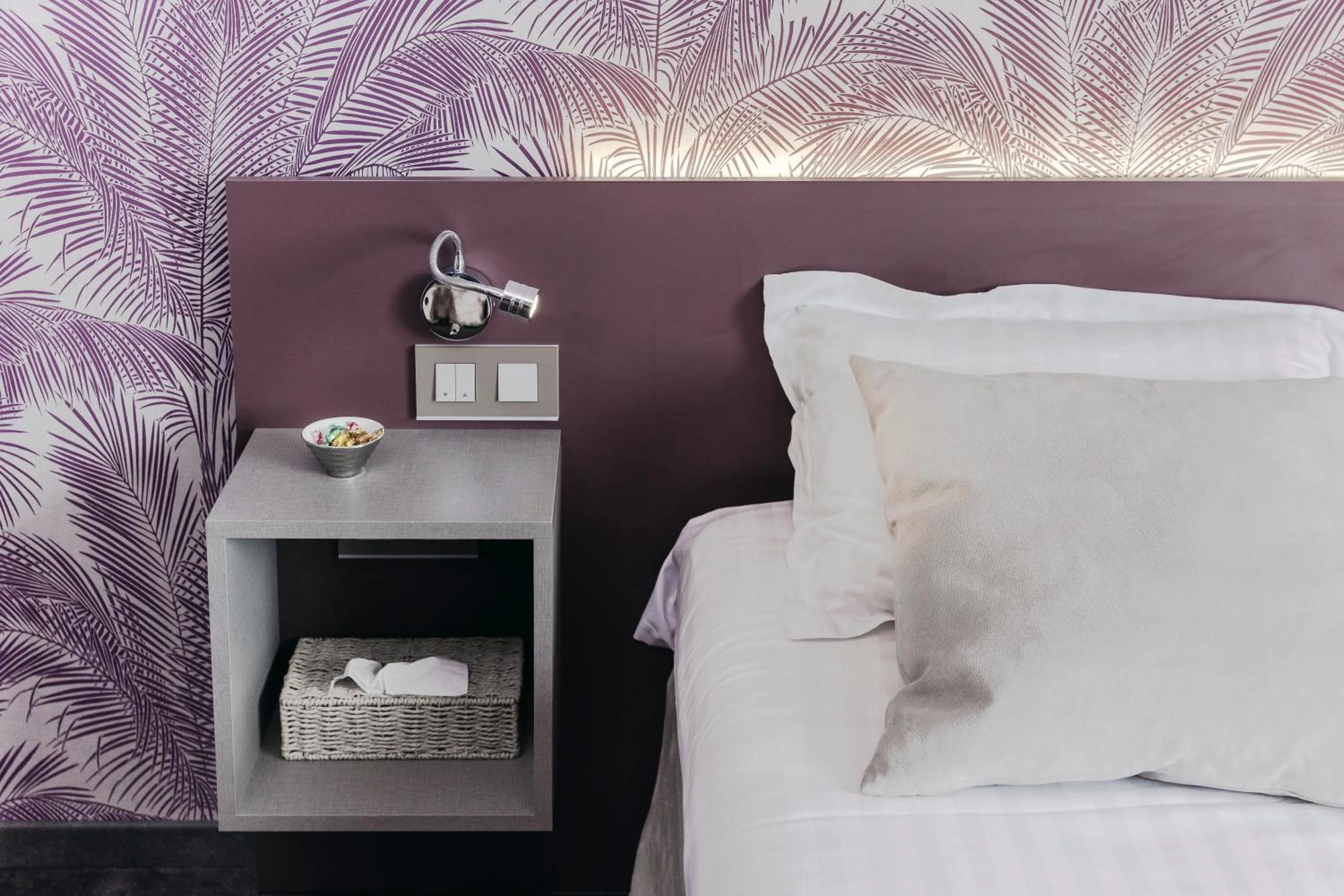 Bed in Le Carré d'Alethius Logis Hôtel-Restaurant Gastronomique