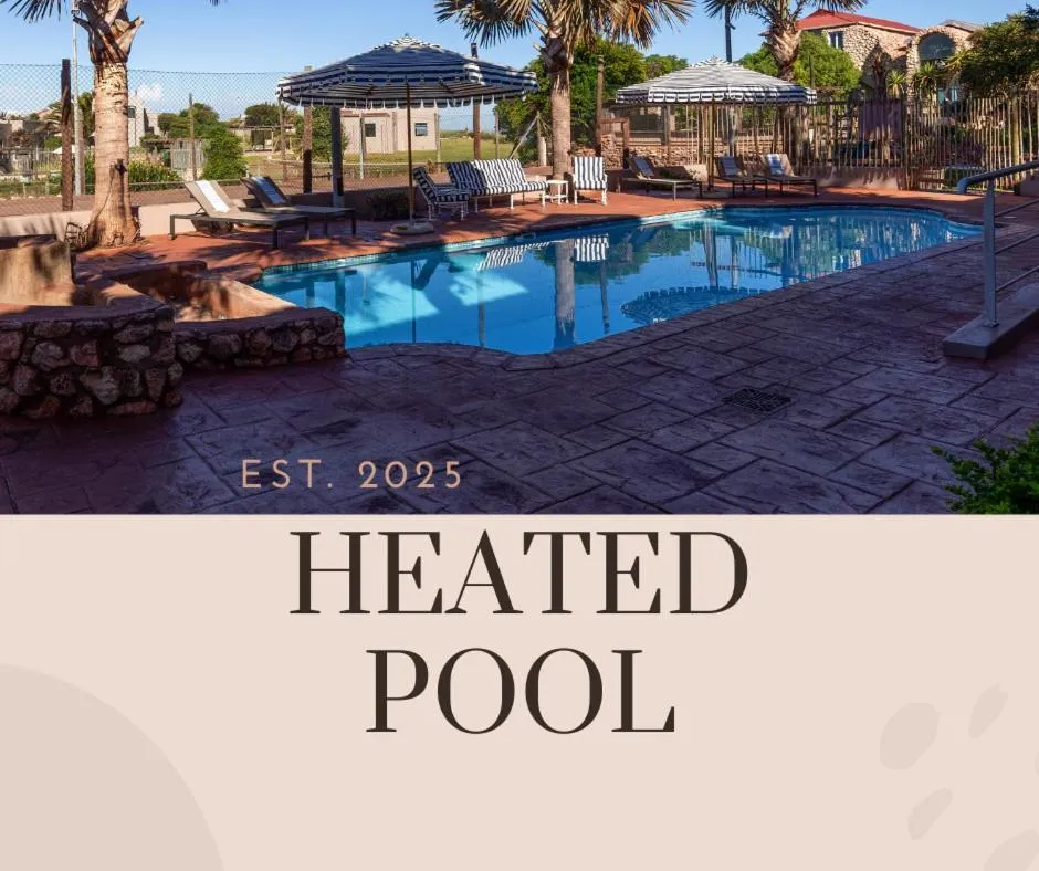 Swimming pool in Blue Bay Lodge