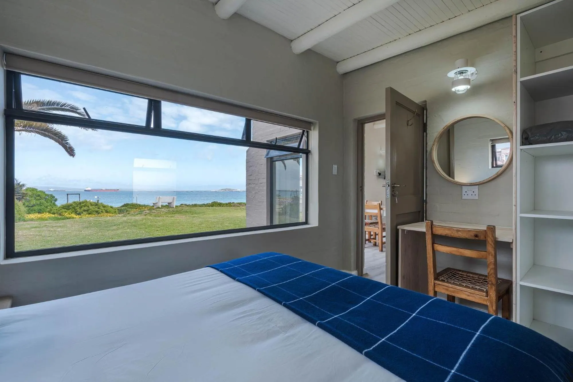 Bed in Blue Bay Lodge