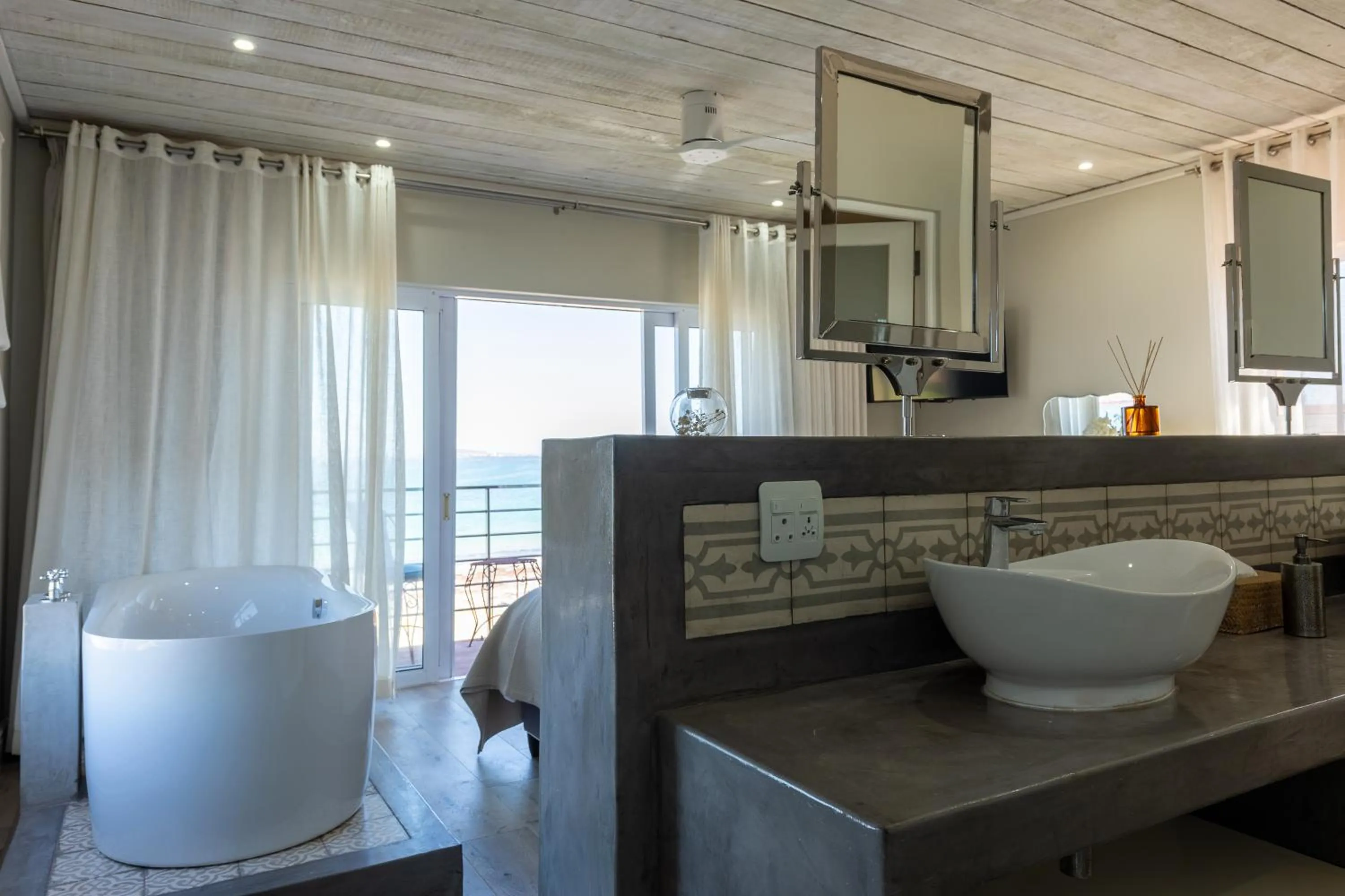 Bathroom in Blue Bay Lodge