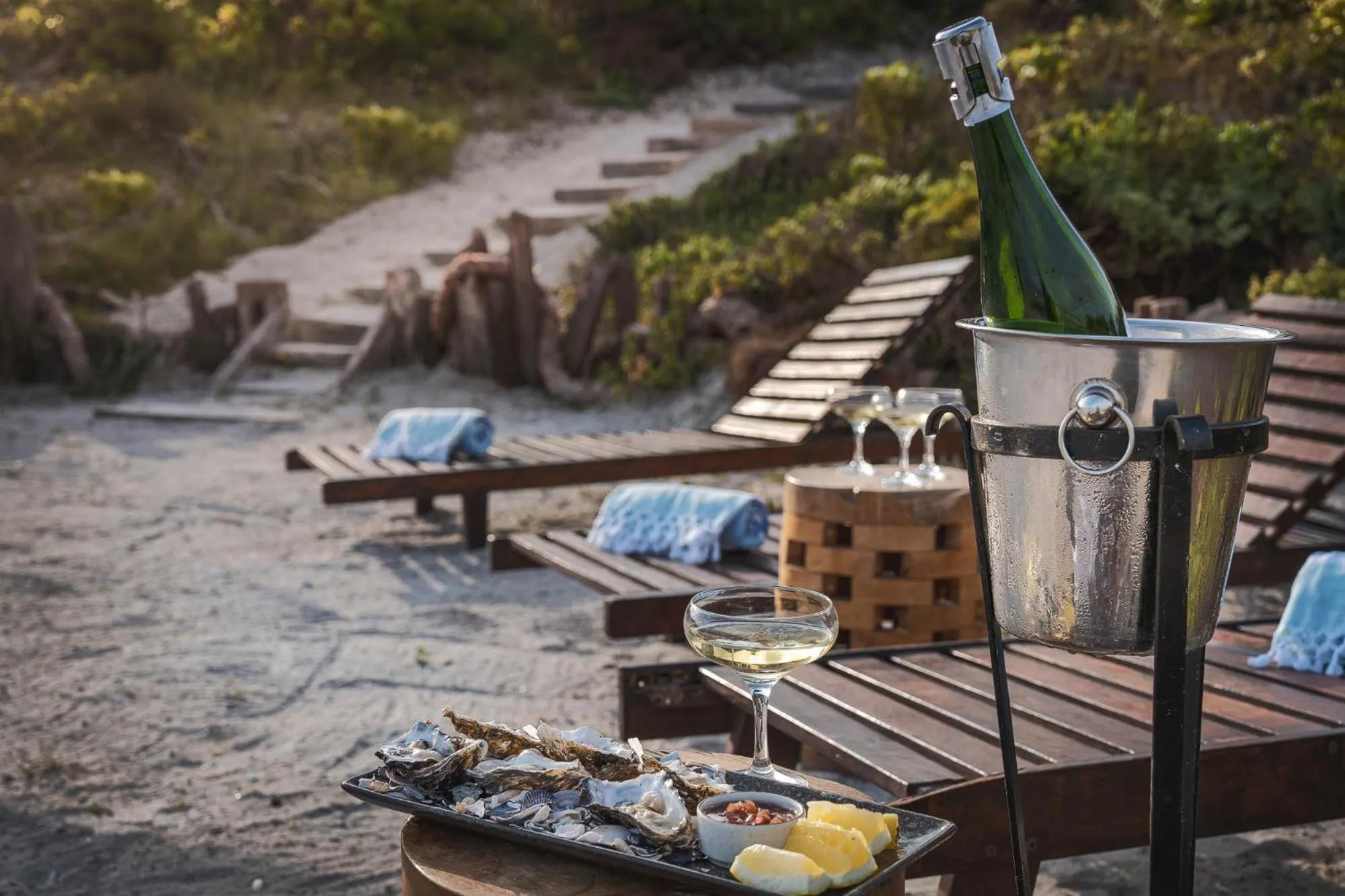 Food and drinks in Blue Bay Lodge