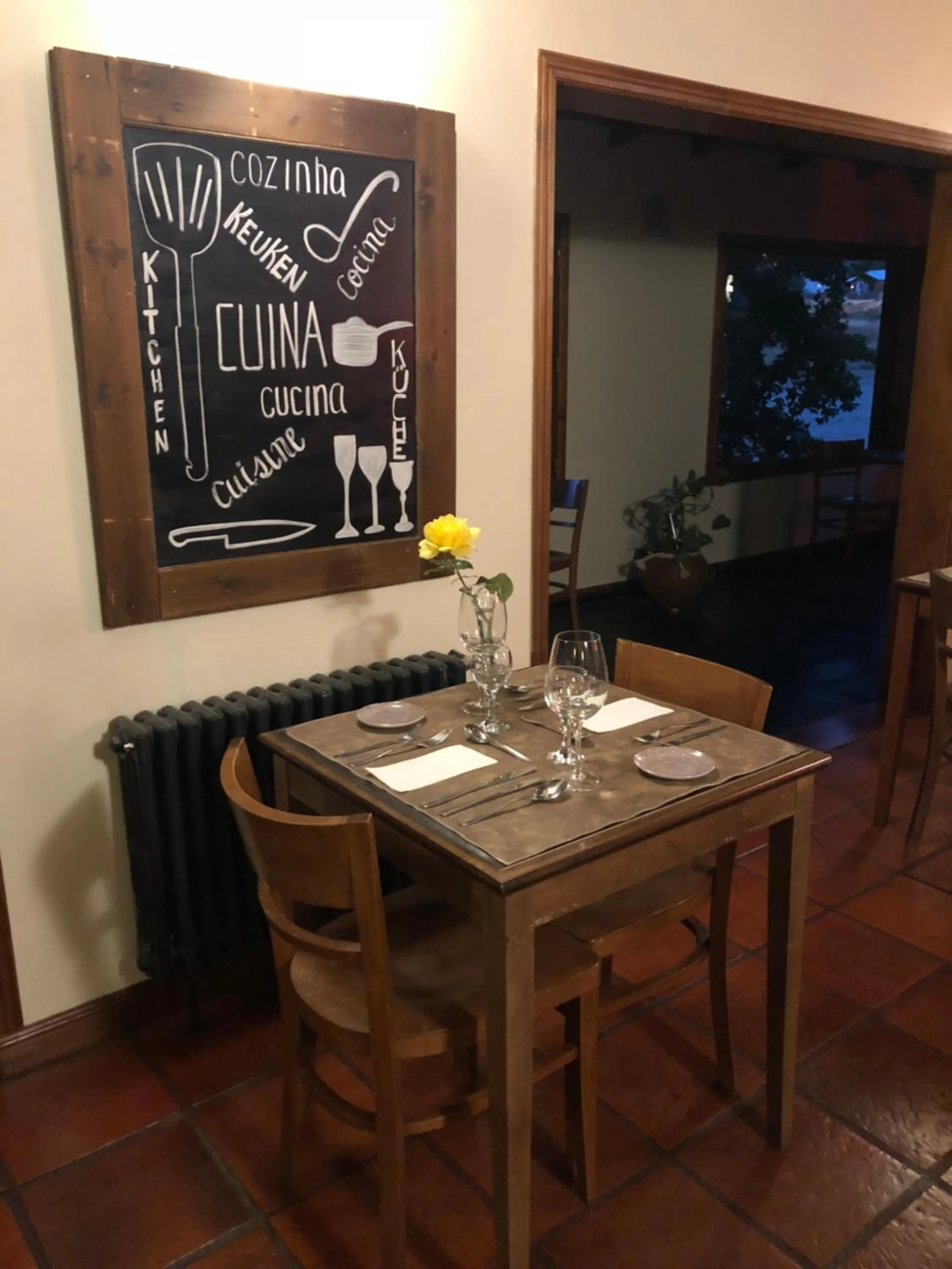 Lounge or bar in Koi Aiken