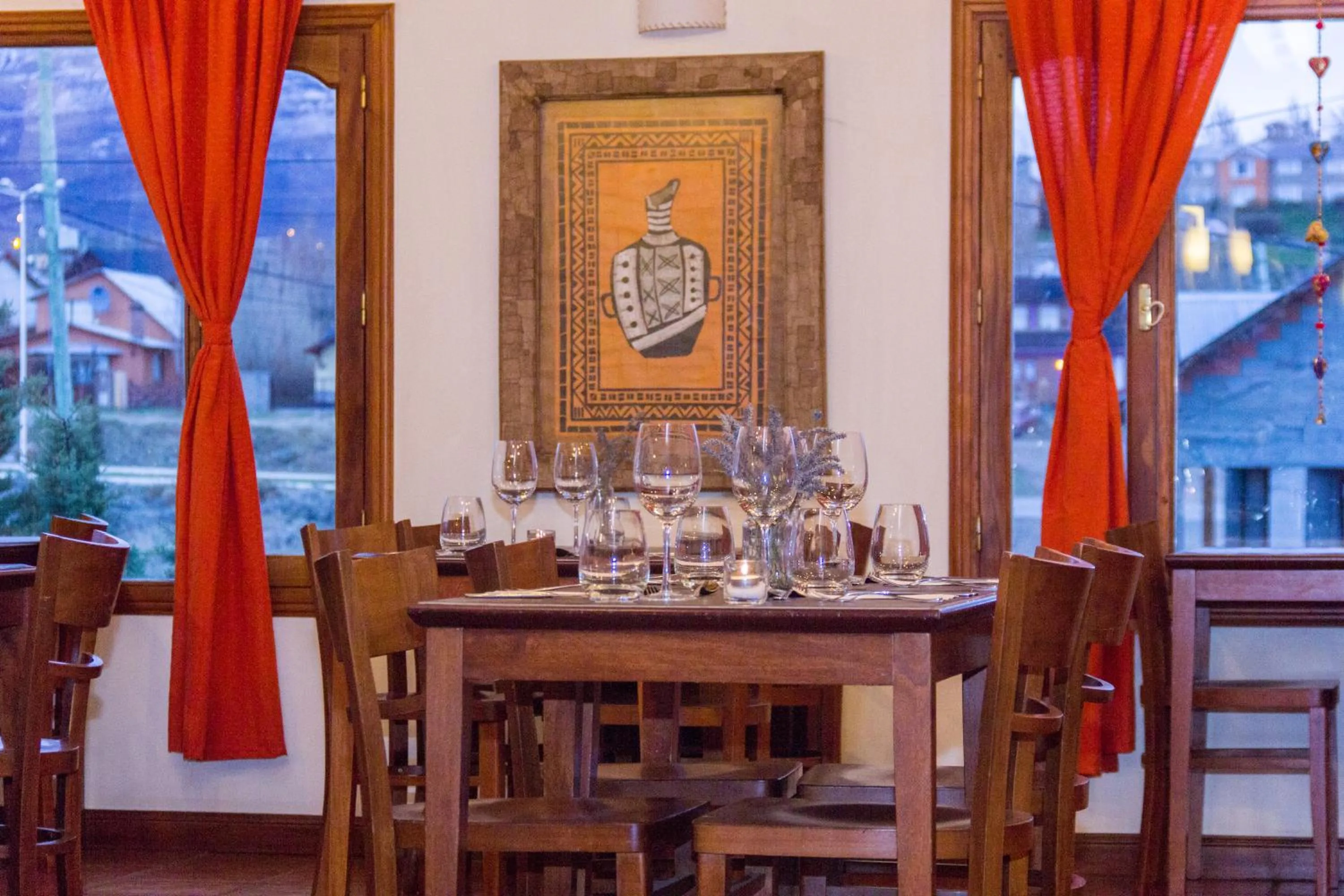 Restaurant/places to eat in Koi Aiken