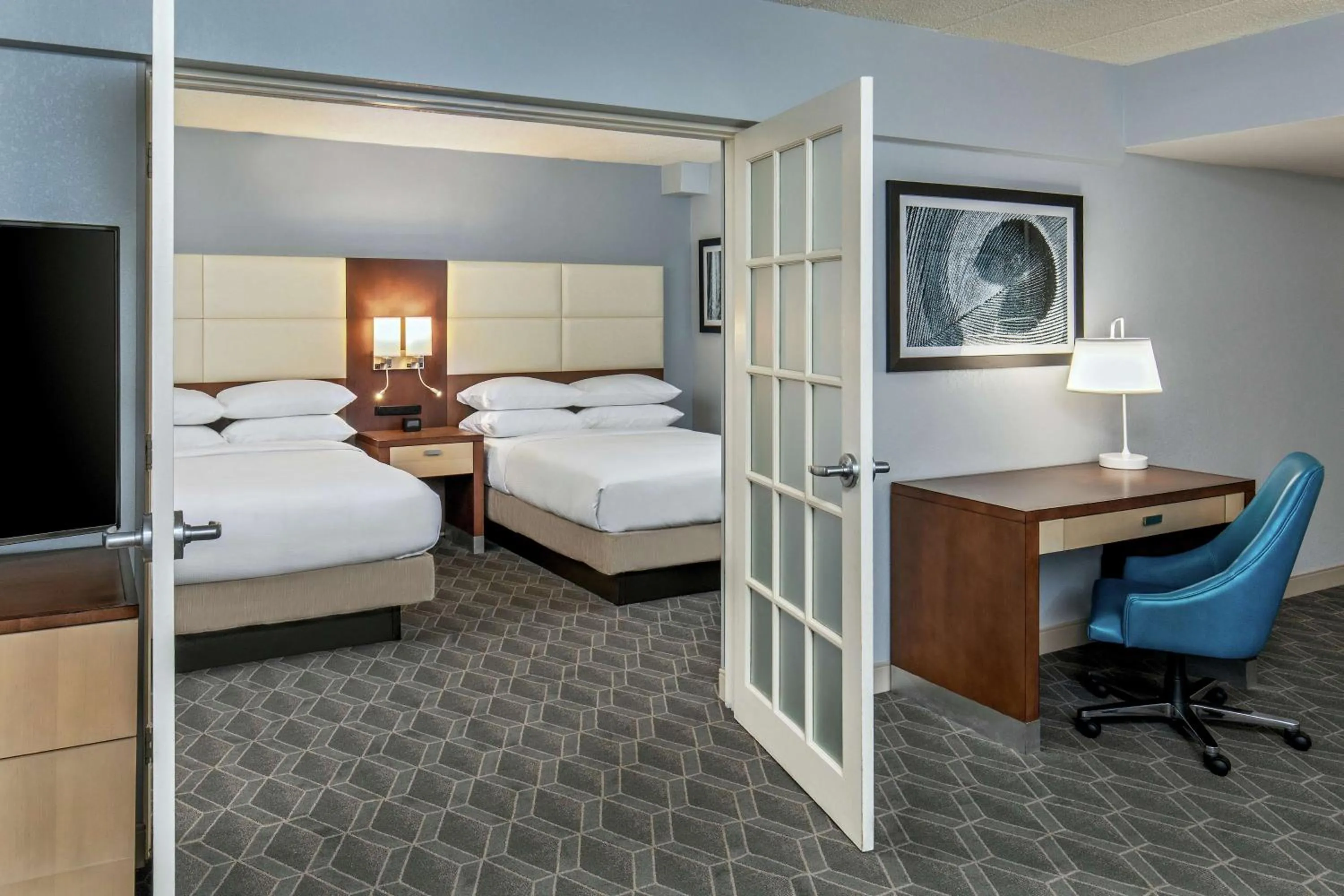Bedroom, Bed in DoubleTree by Hilton Columbia