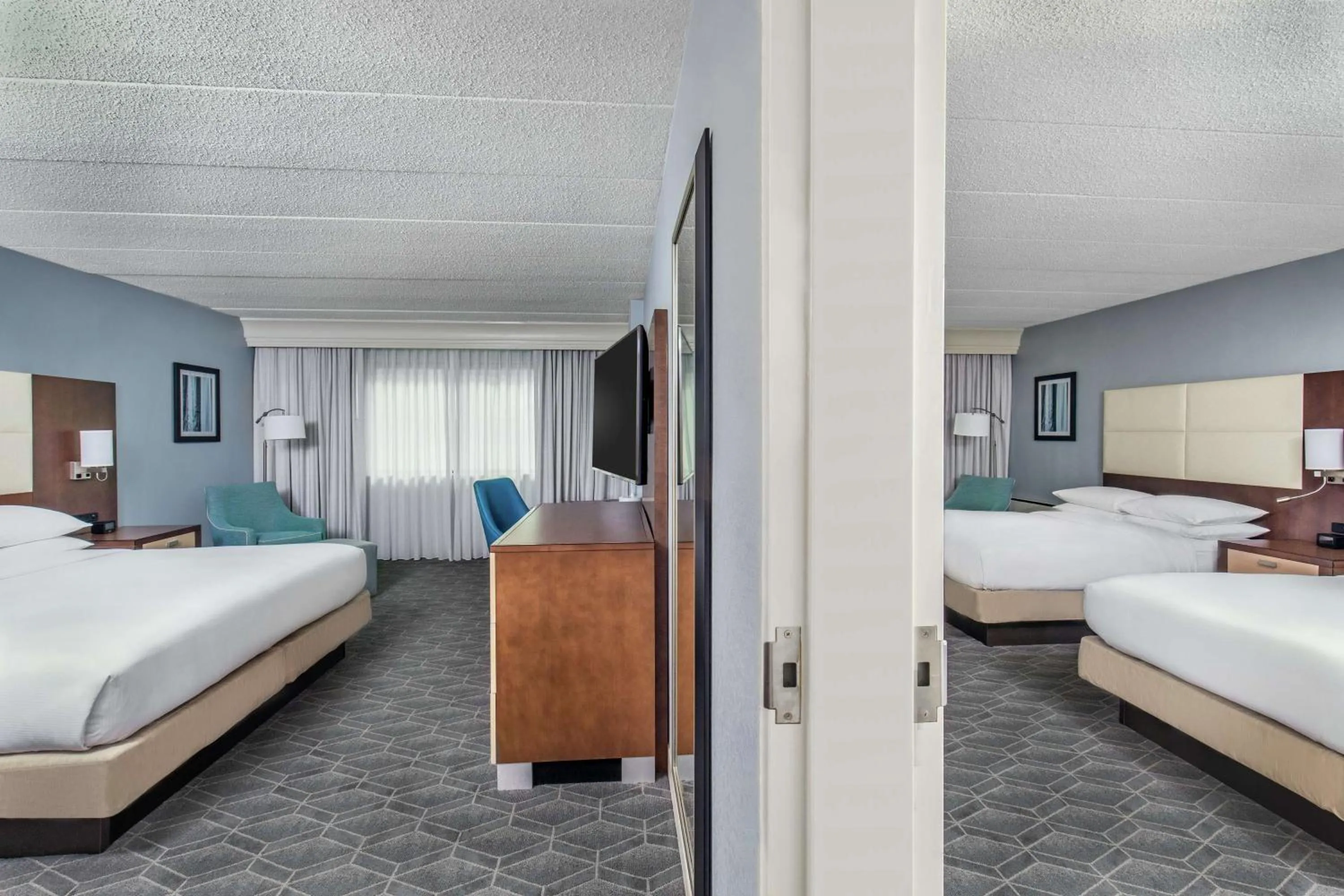 Bedroom, Bed in DoubleTree by Hilton Columbia