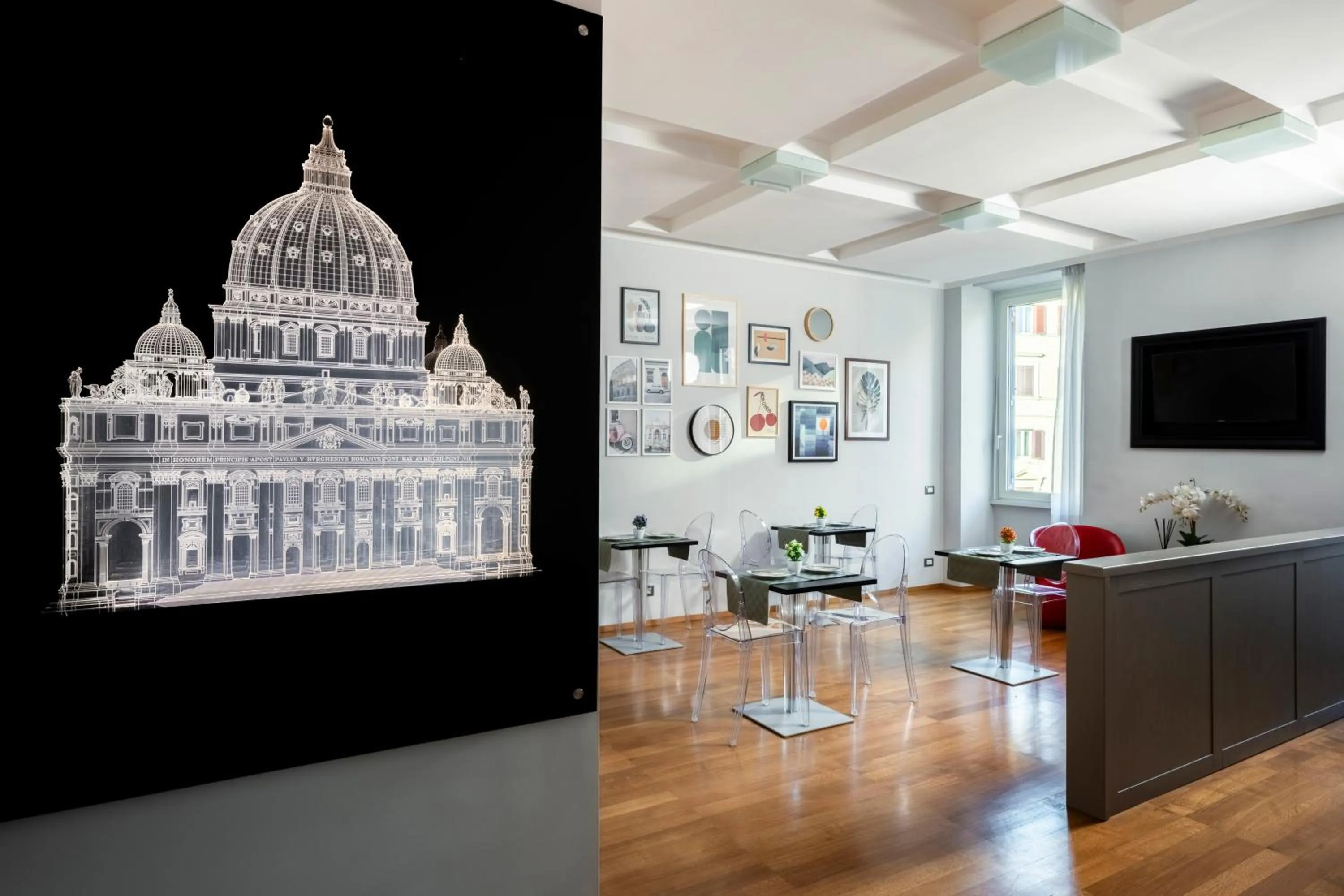 Communal lounge/ TV room in Mascherino Suites