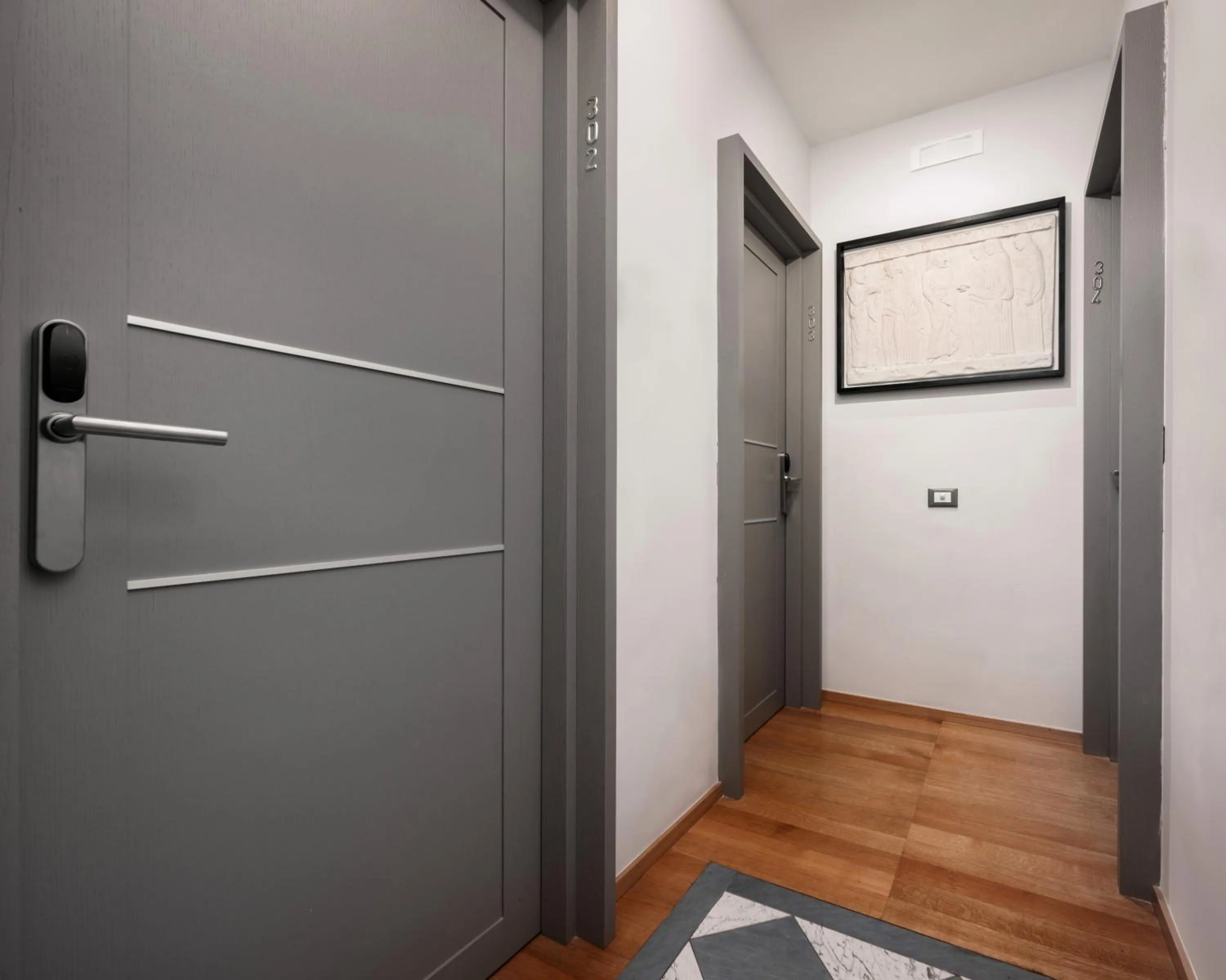 Decorative detail in Mascherino Suites