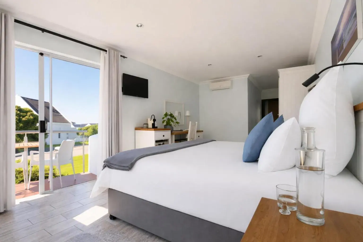 Deluxe Queen Room in BlueSky Arniston Boutique Guesthouse Deluxe Queen Room in BlueSky Arniston Boutique Guesthouse