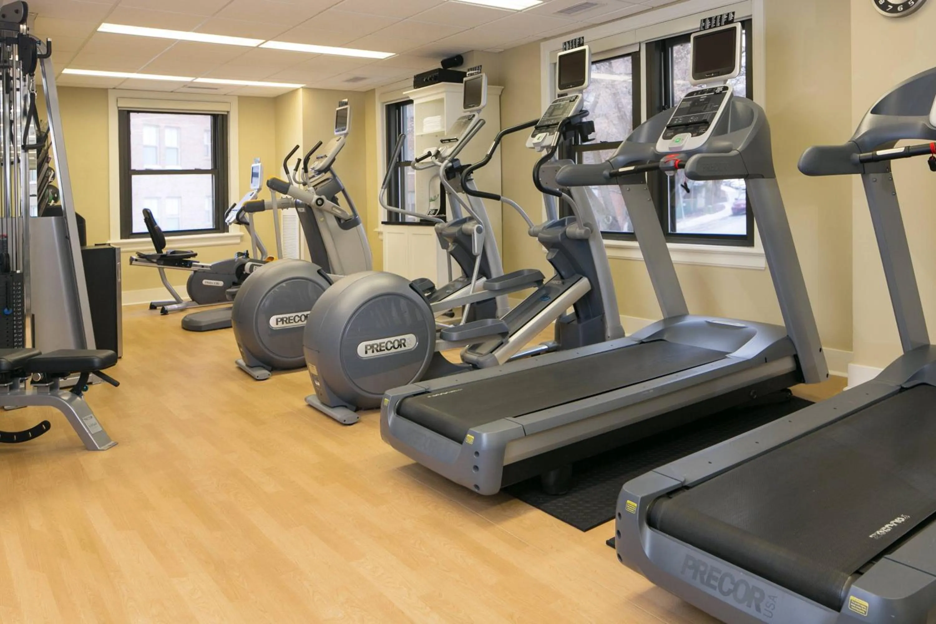 Fitness centre/facilities in The Raphael Hotel, Autograph Collection