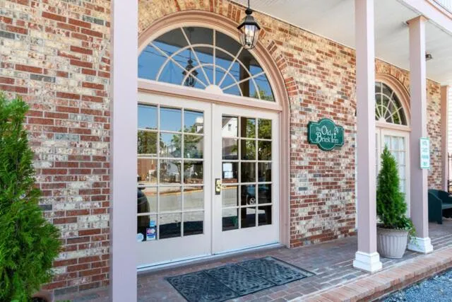 Property building in Old Brick Inn