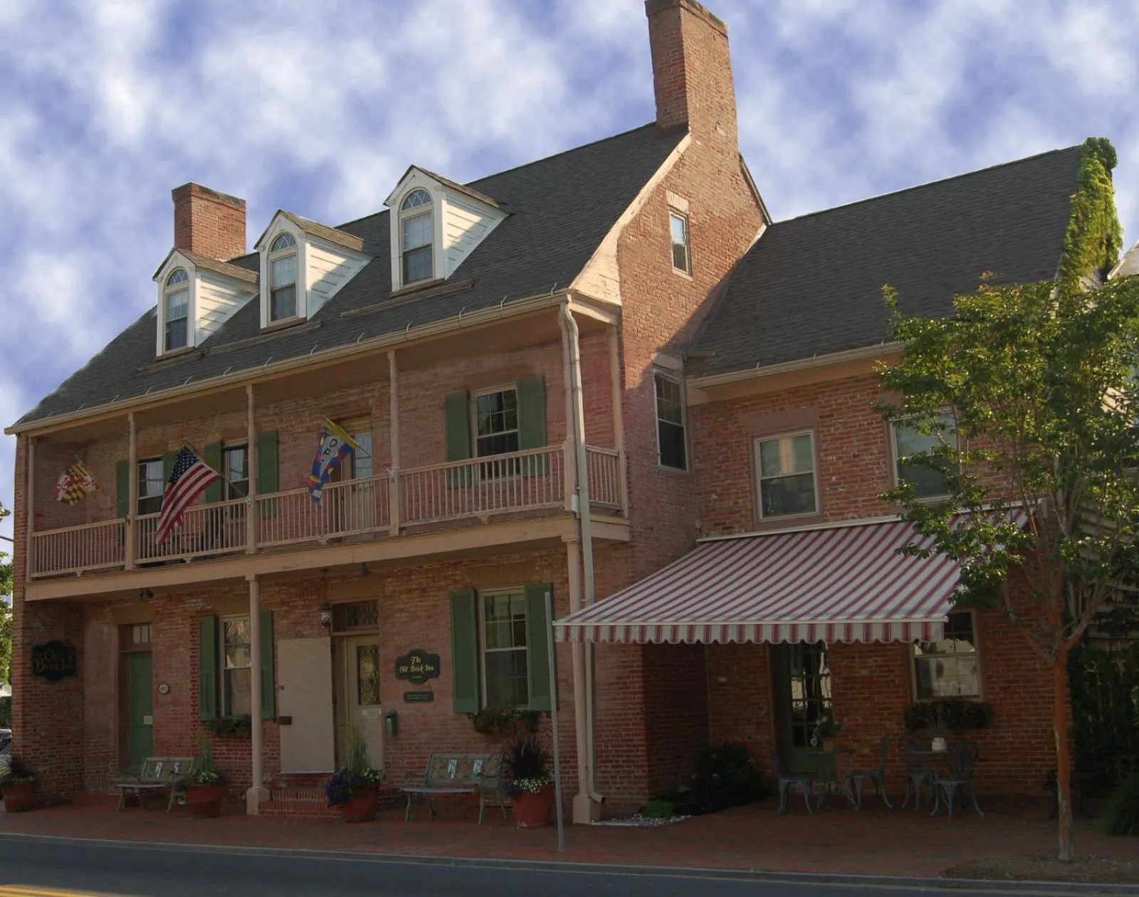 Old Brick Inn