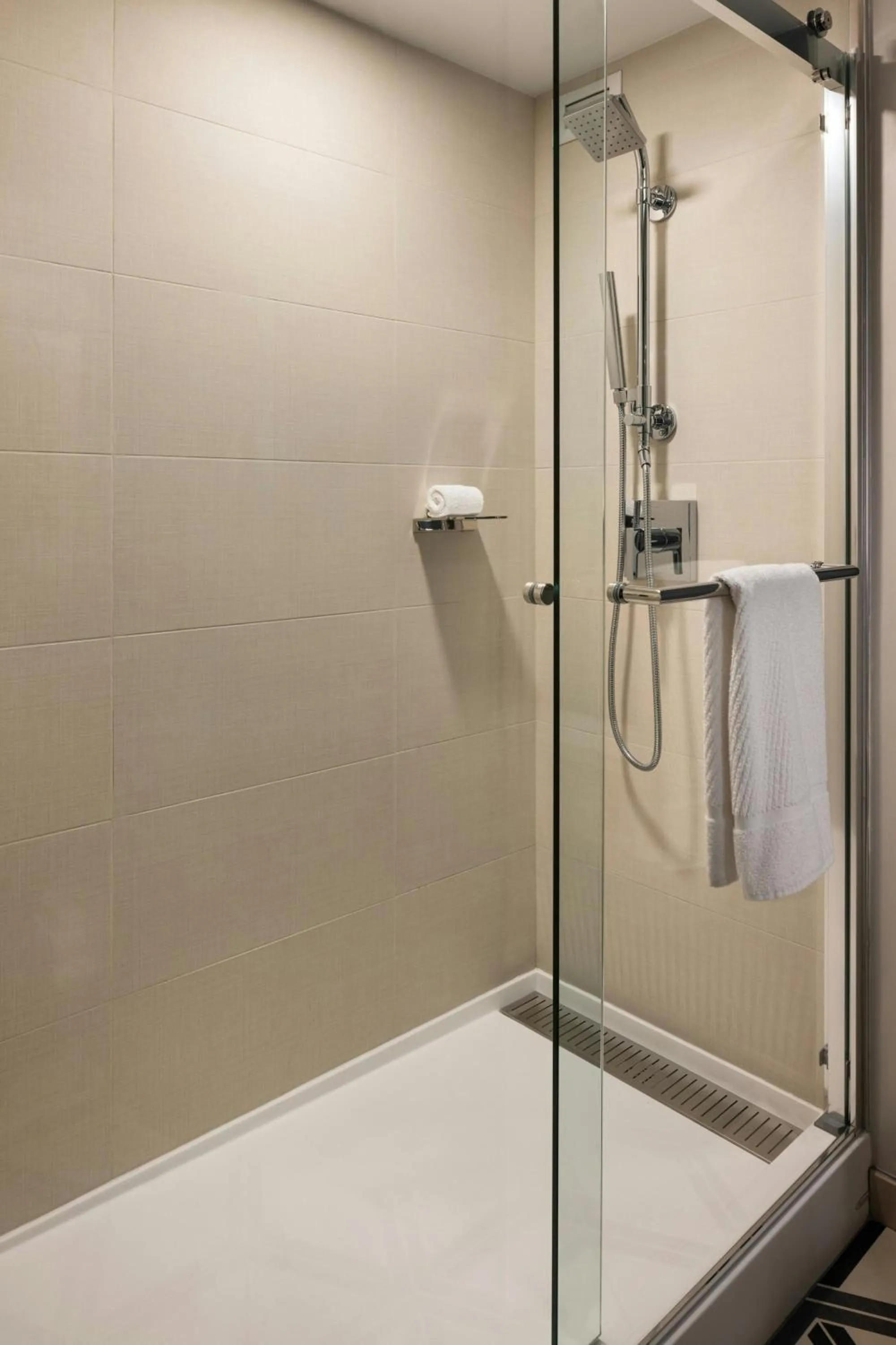 Bathroom in Oshkosh Marriott Waterfront Hotel & Convention Center