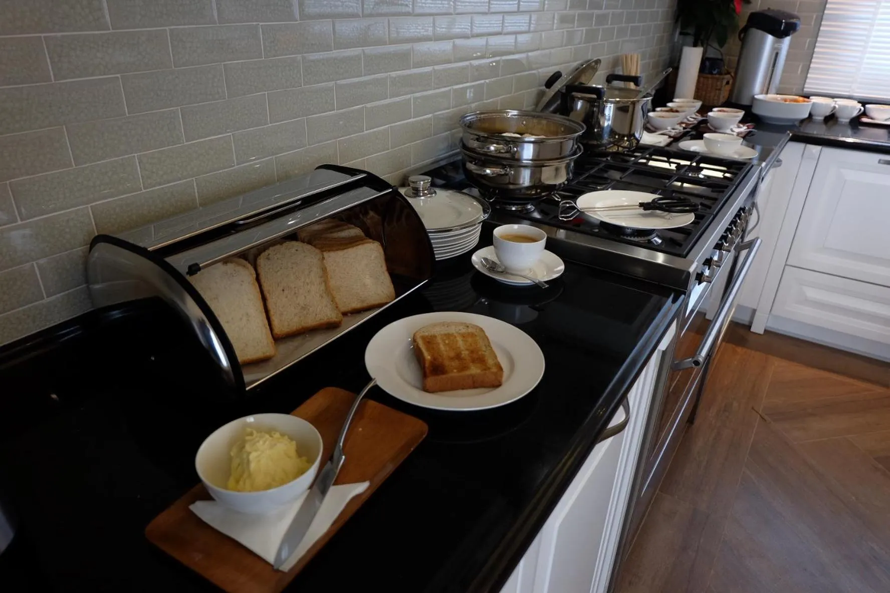 Breakfast in NirvaNAN House