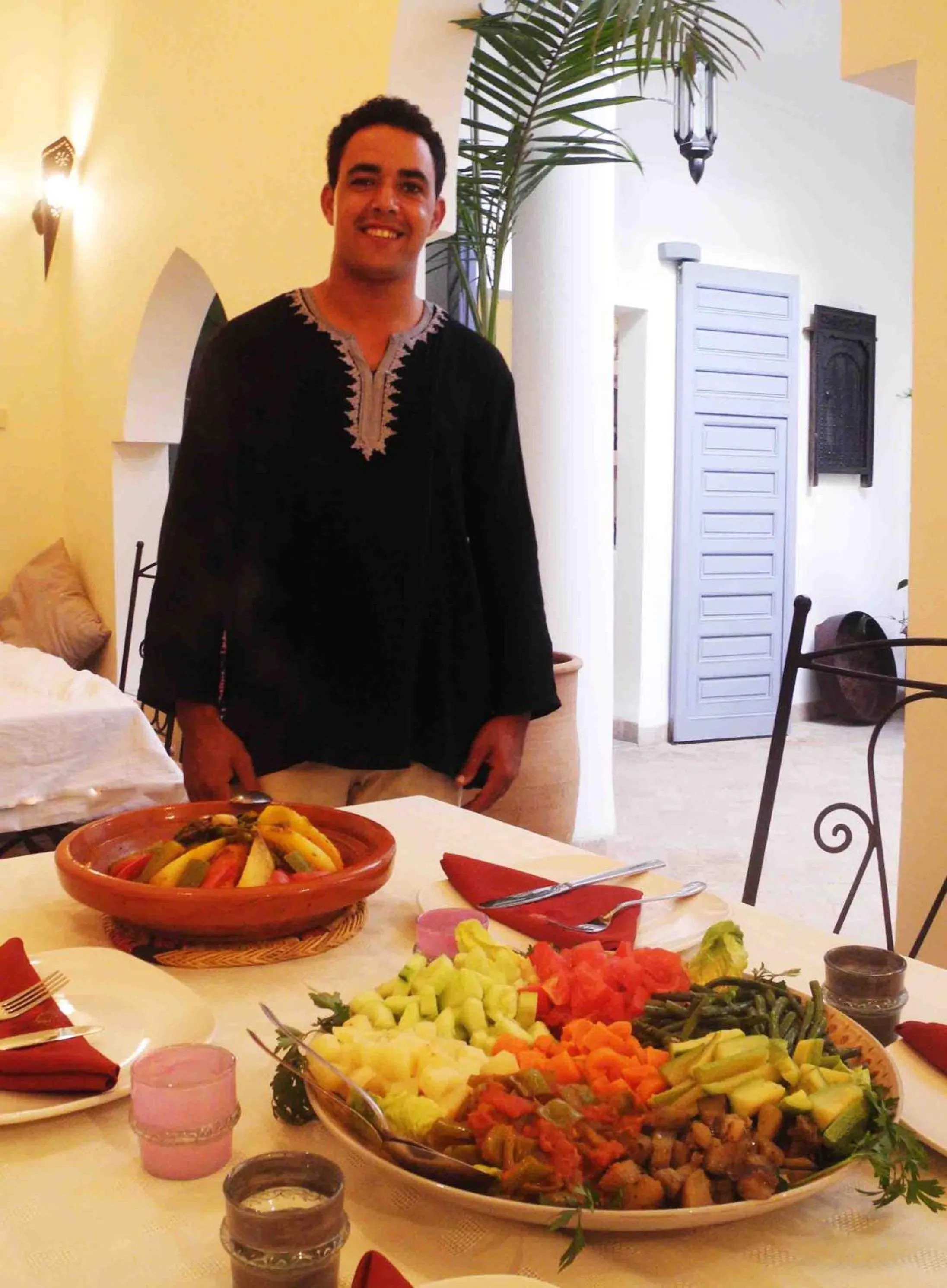 Restaurant/places to eat in Riad Linda