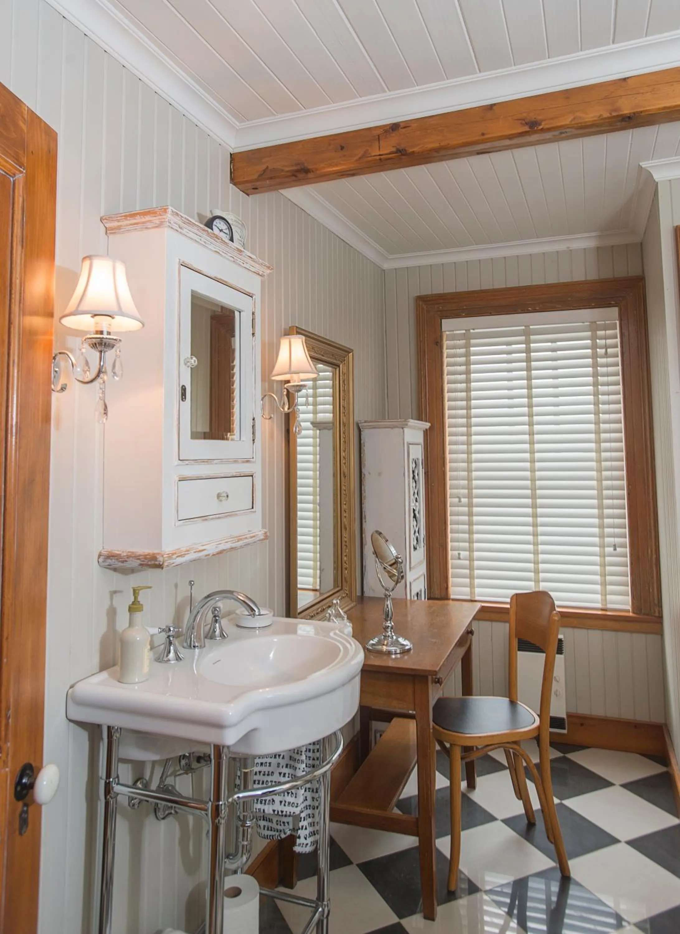 Bathroom in Yamachiche P.Q.