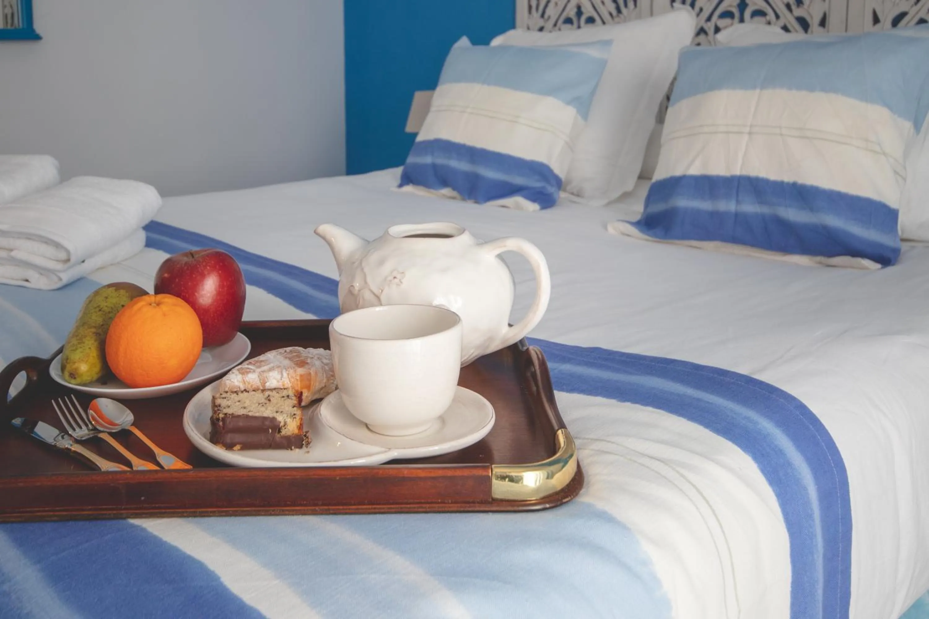 Continental breakfast, Bed in Apartamentos Coso de San Albin