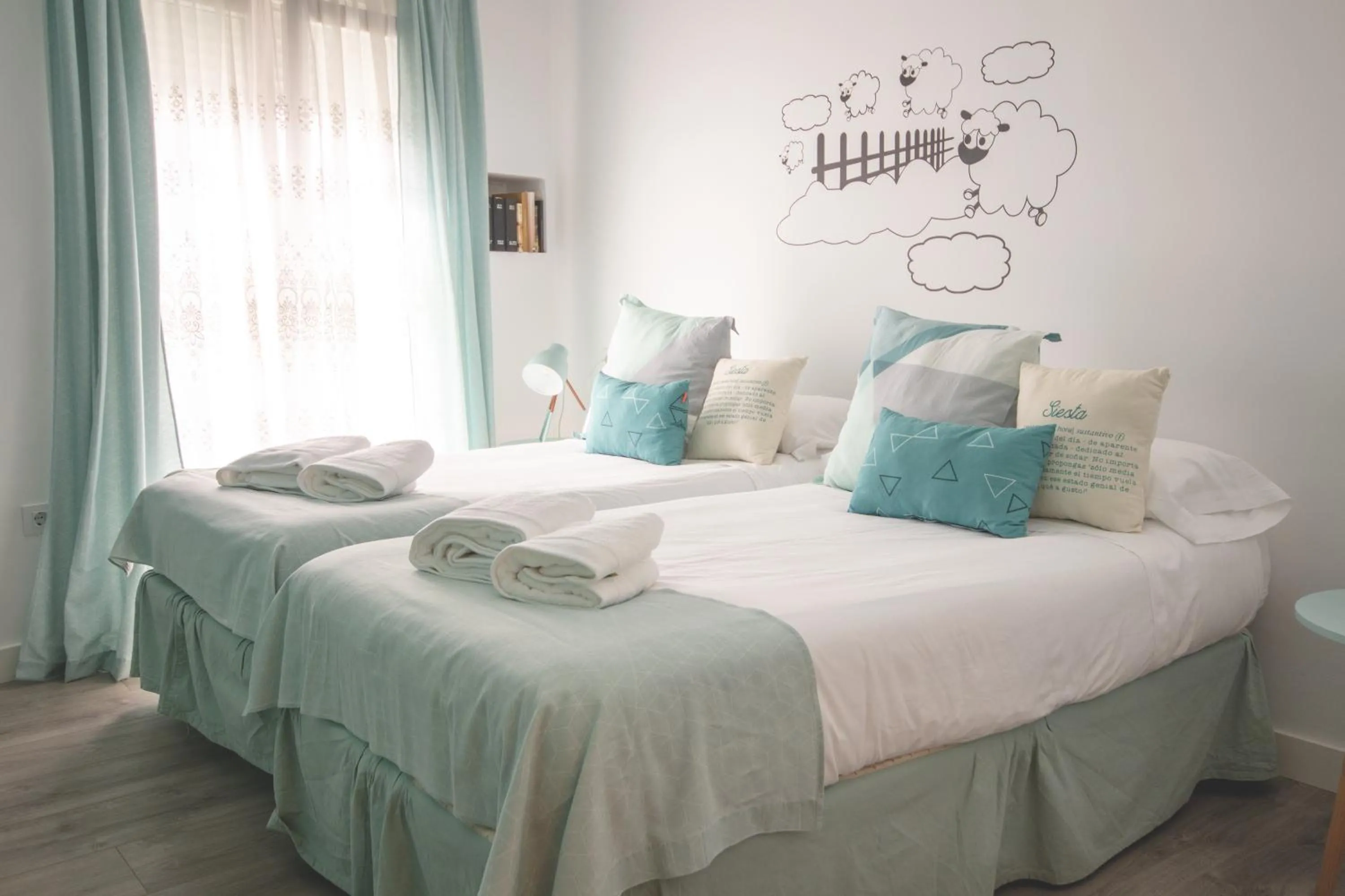Bed in Apartamentos Coso de San Albin