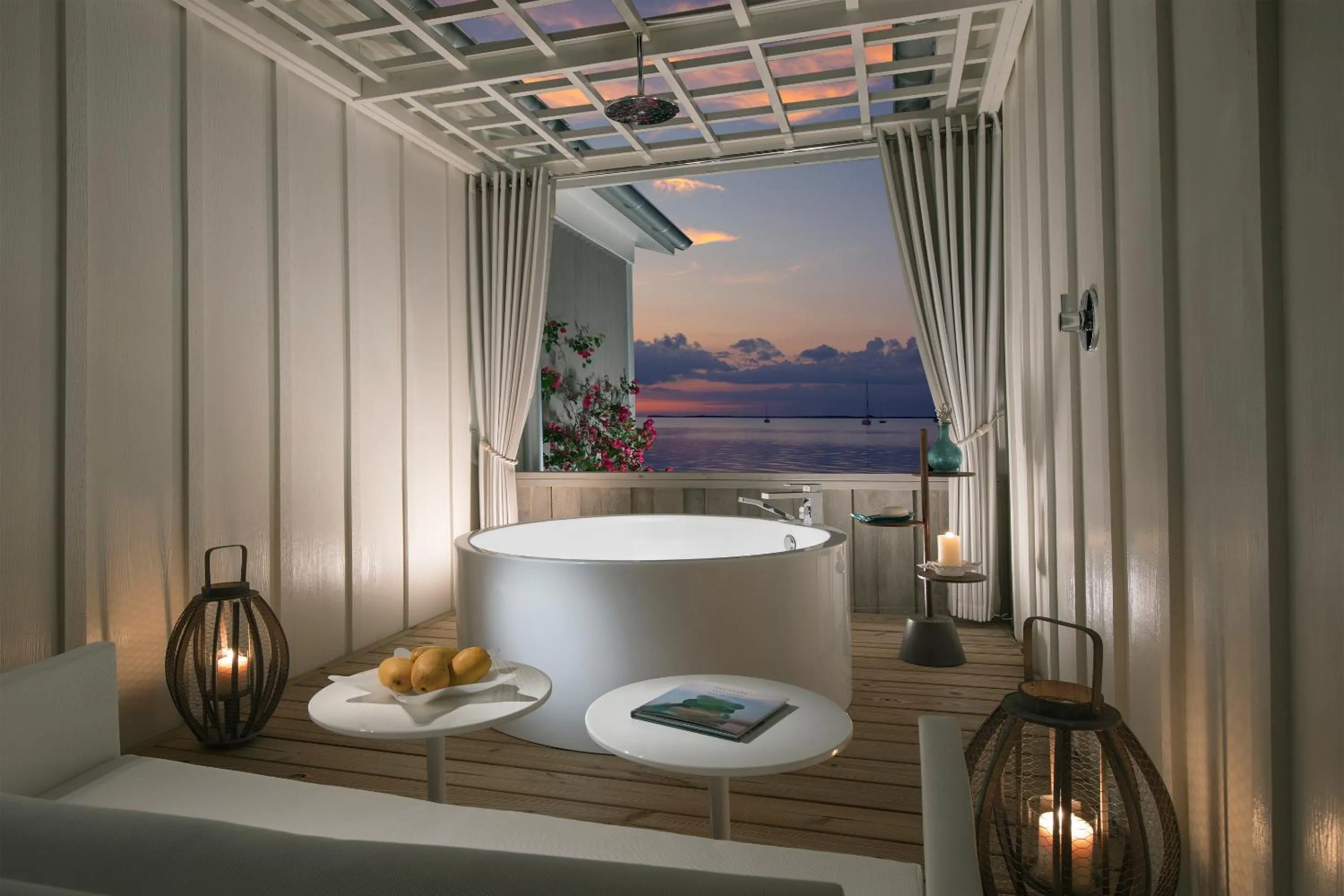 Patio in Bungalows Key Largo - All Inclusive