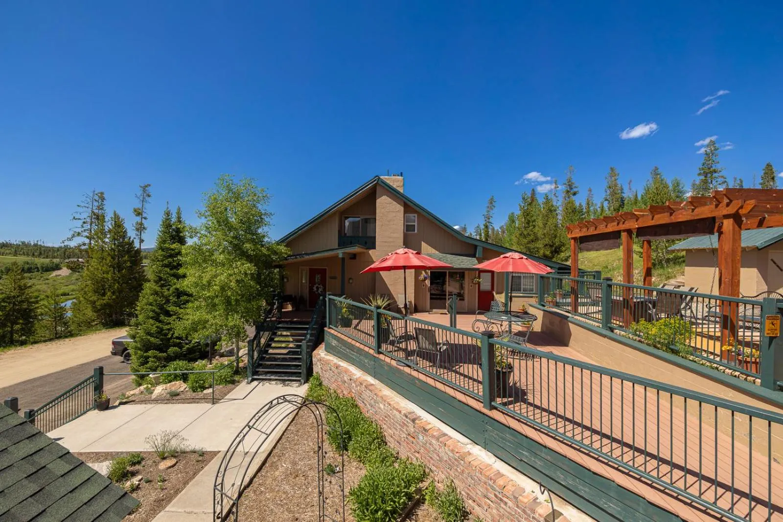 Property building in Hideaway Mountain Lodge