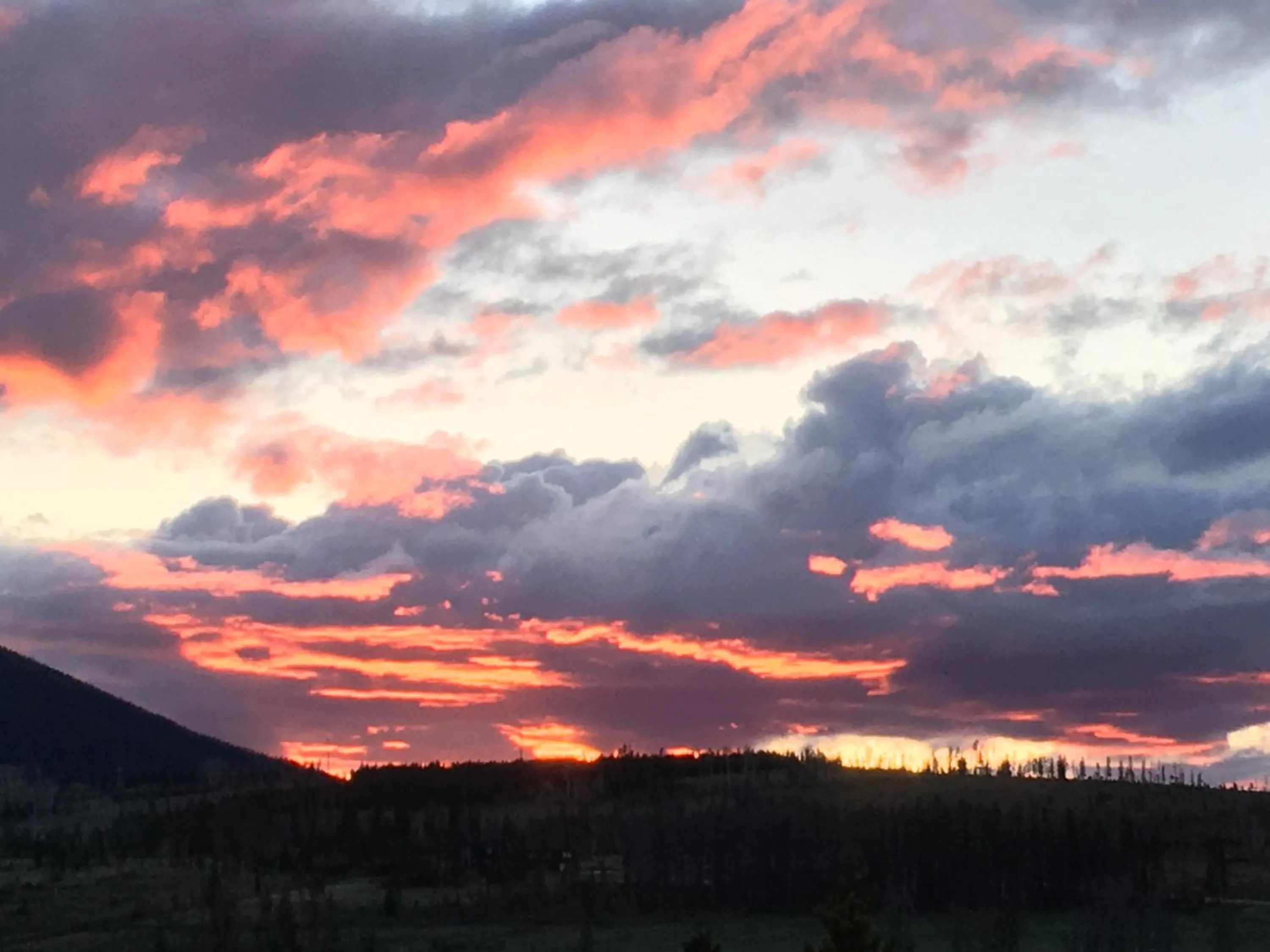 Sunset in Hideaway Mountain Lodge