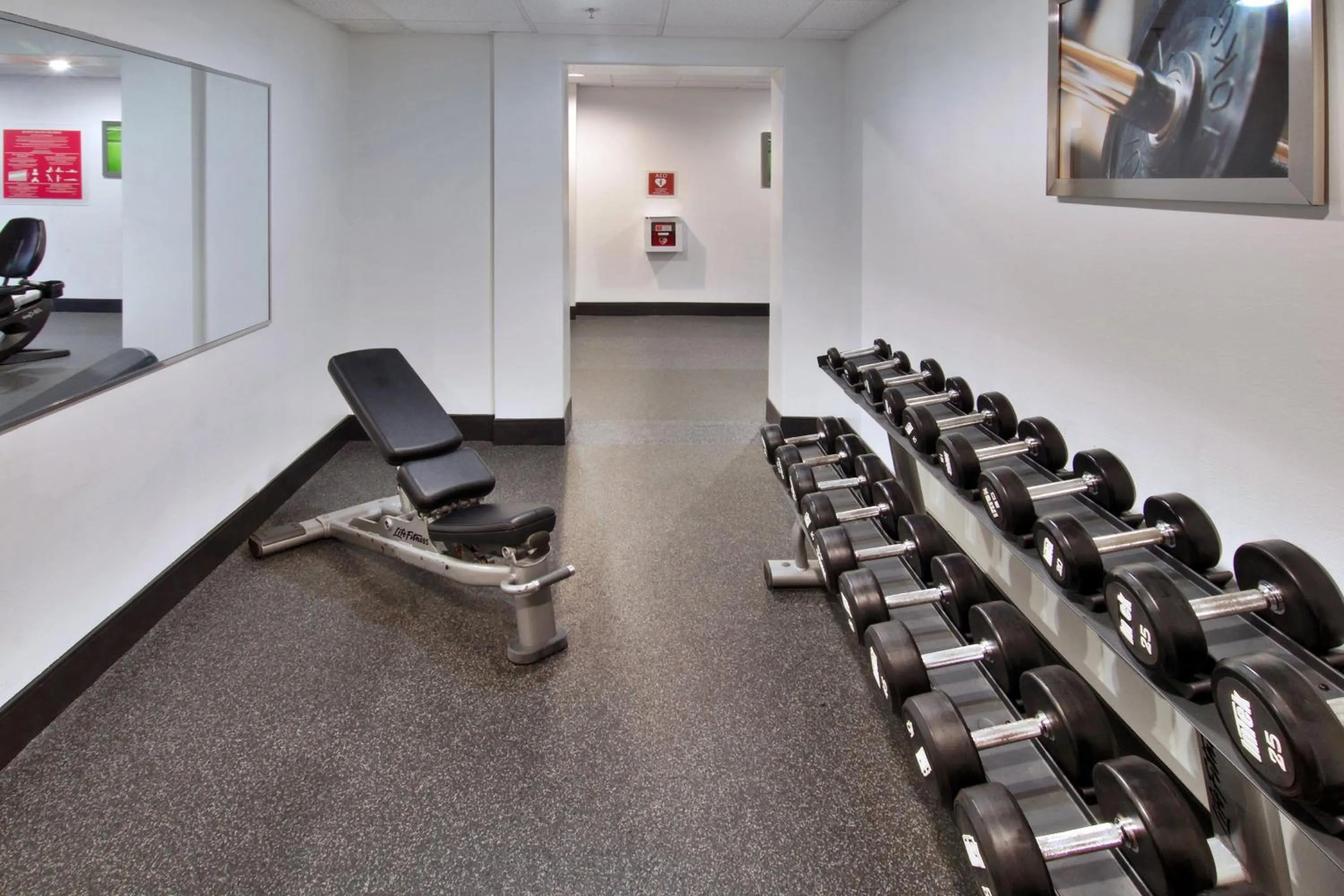 Fitness centre/facilities in Four Points by Sheraton Nashville Airport