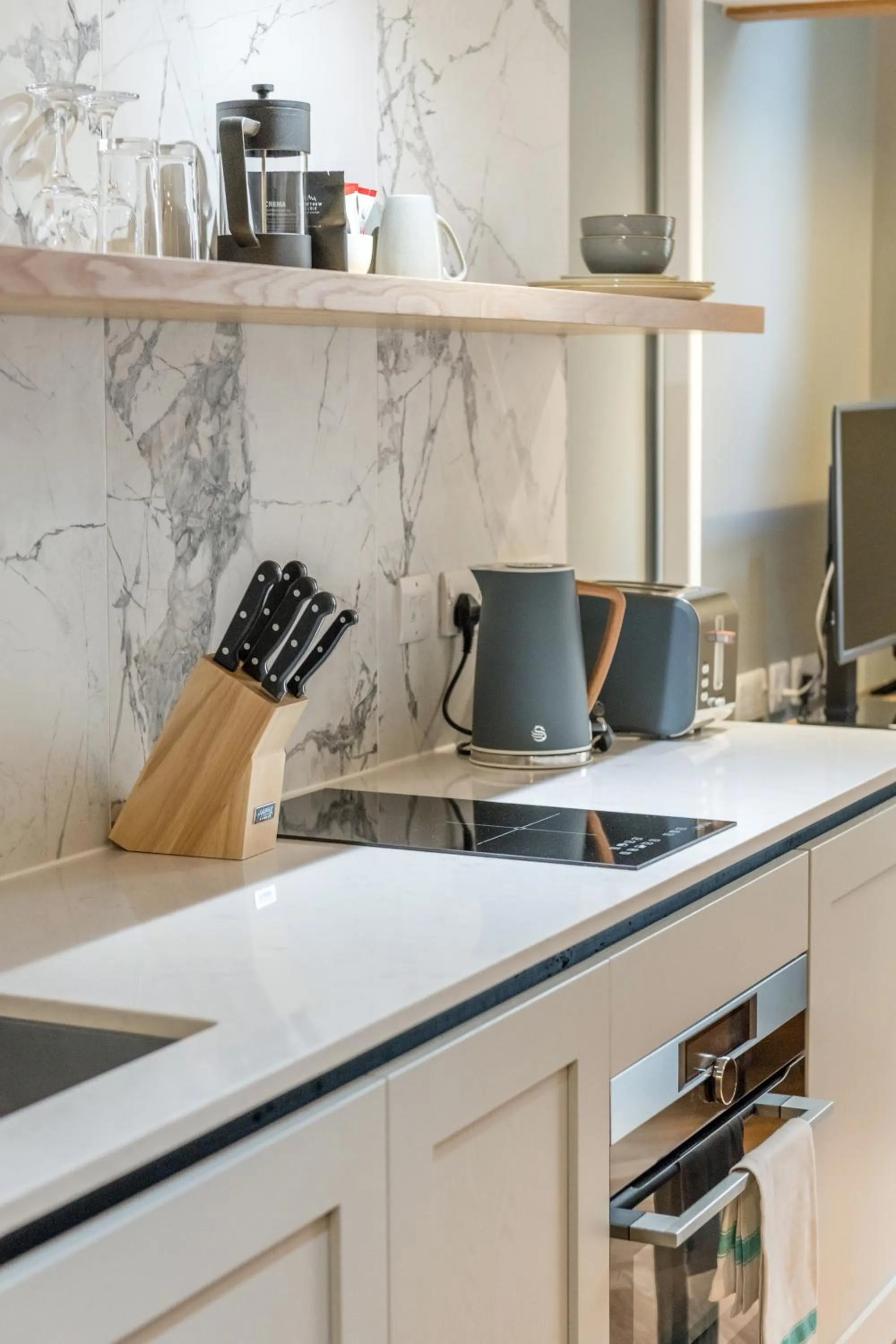 Kitchen or kitchenette in KM Apartments