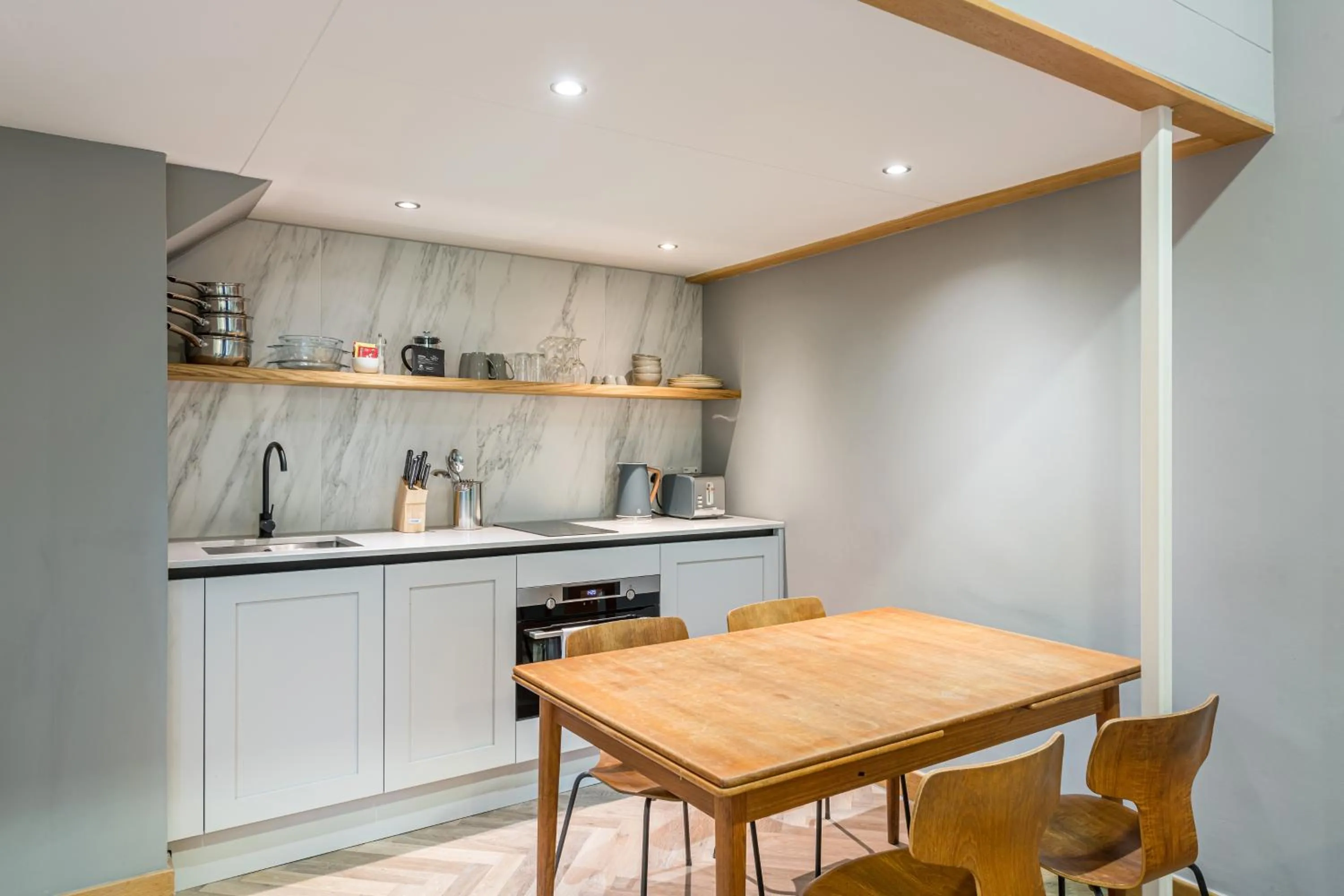 Kitchen or kitchenette in KM Apartments