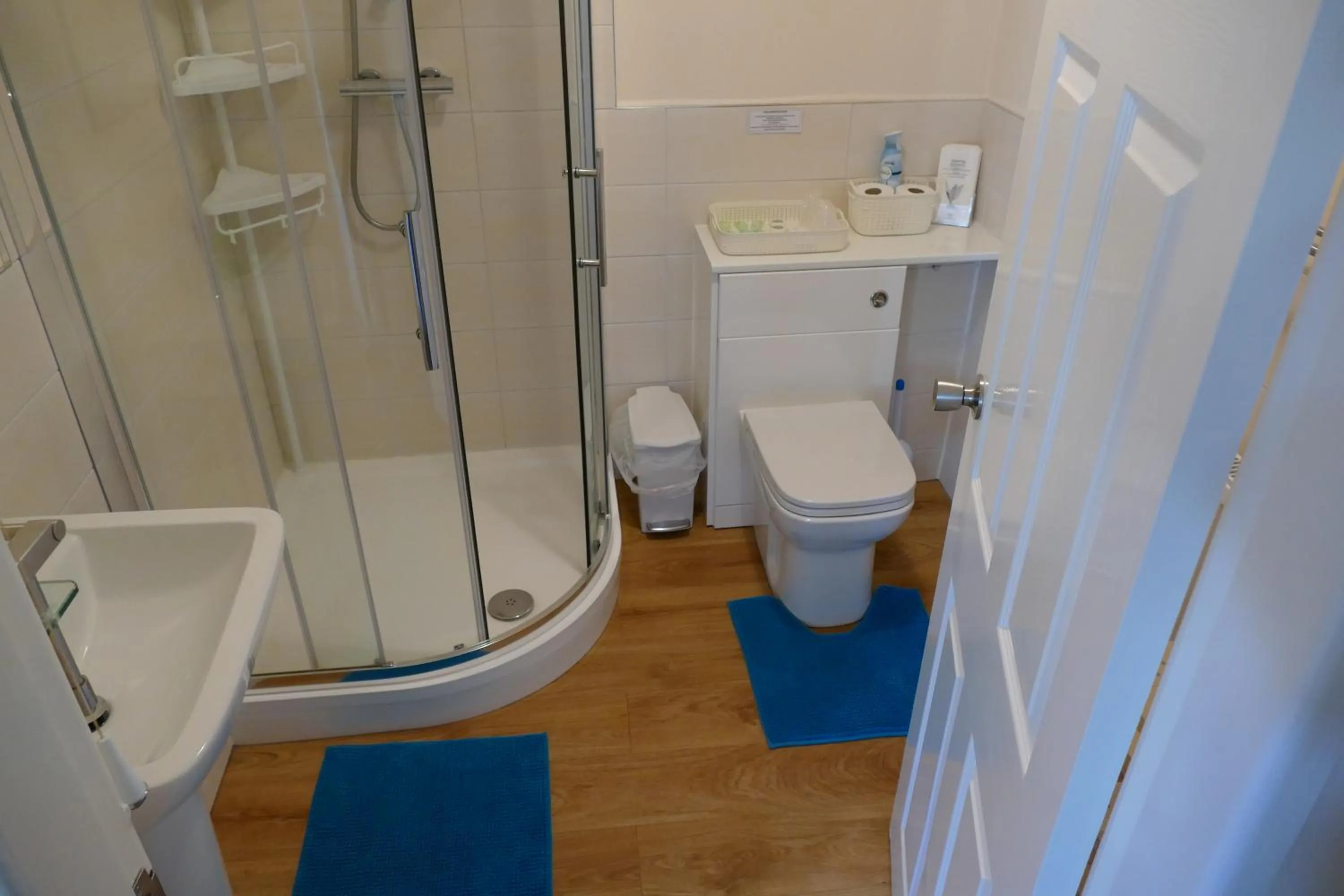 Shower in Magnolia Self Contained Suites