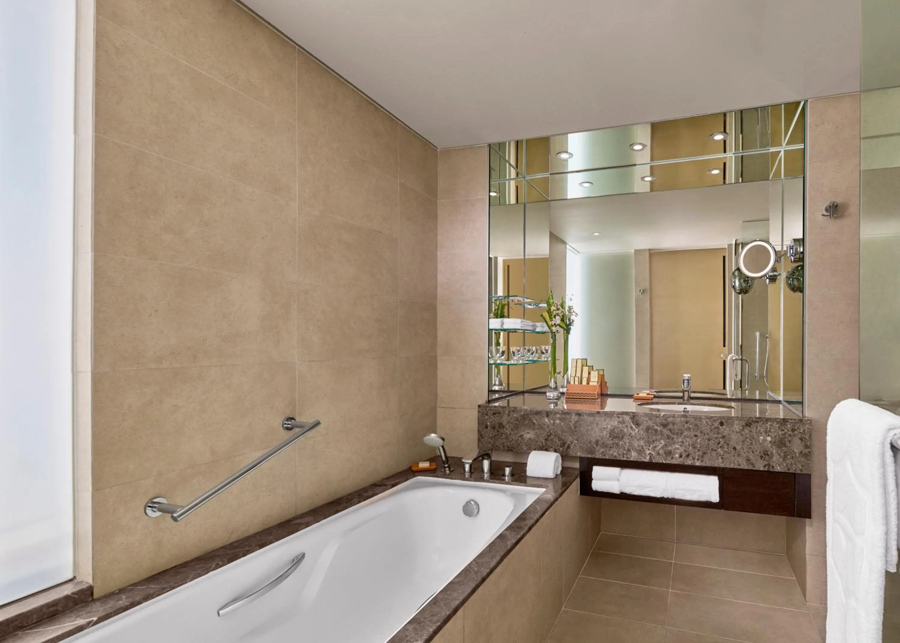 Shower in Shangri-La Tanjung Aru, Kota Kinabalu