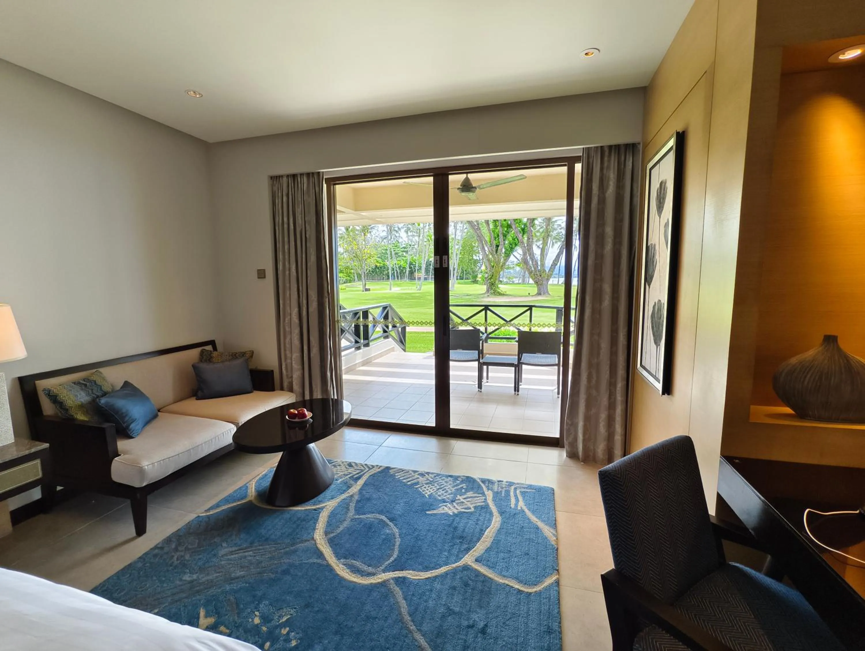 View (from property/room), Bed in Shangri-La Tanjung Aru, Kota Kinabalu