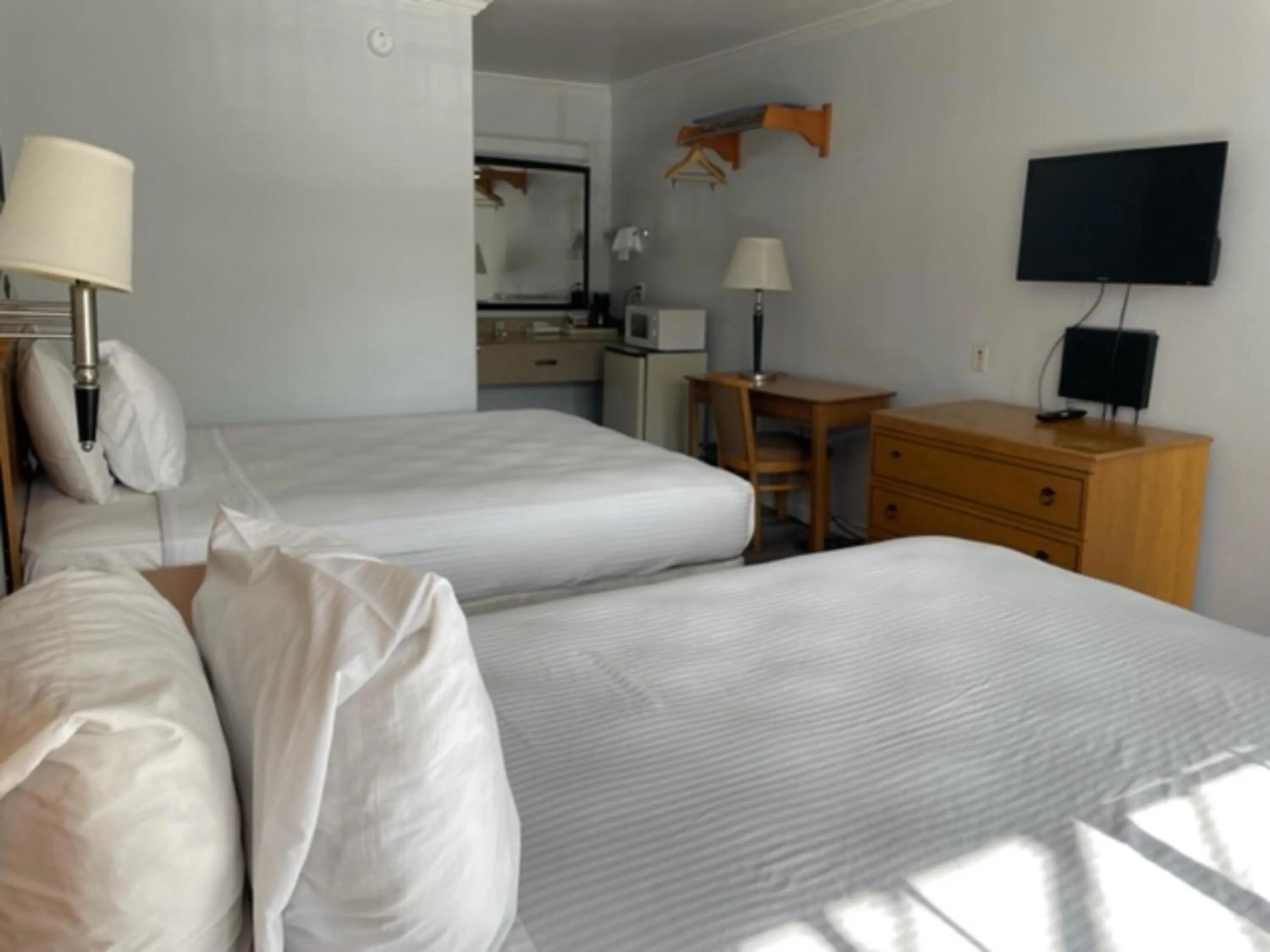 Bed in Motel 6 San Francisco CA Lombard Street