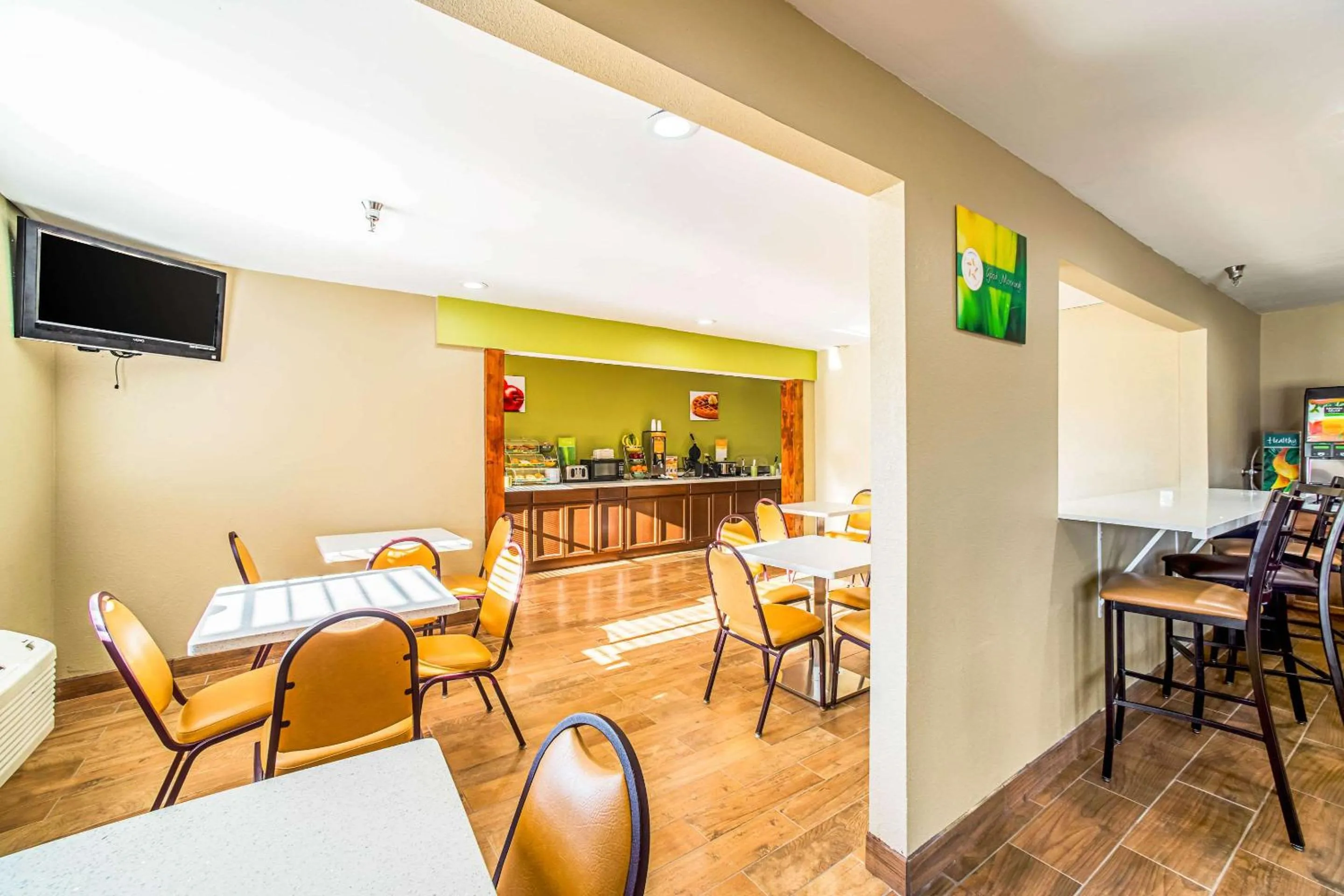 Breakfast in Quality Inn Carbondale University area