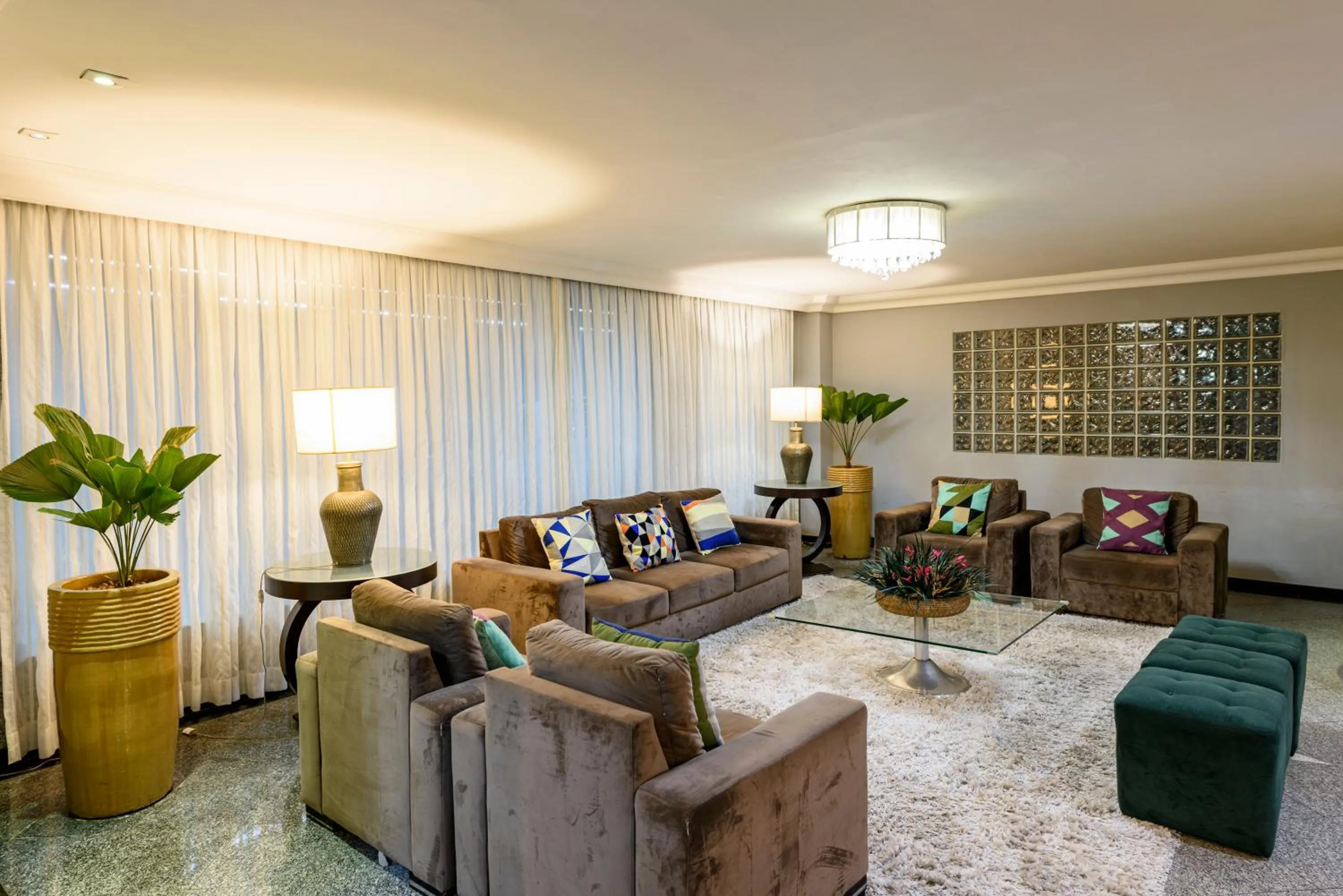 Seating area in Plaza Inn Executive