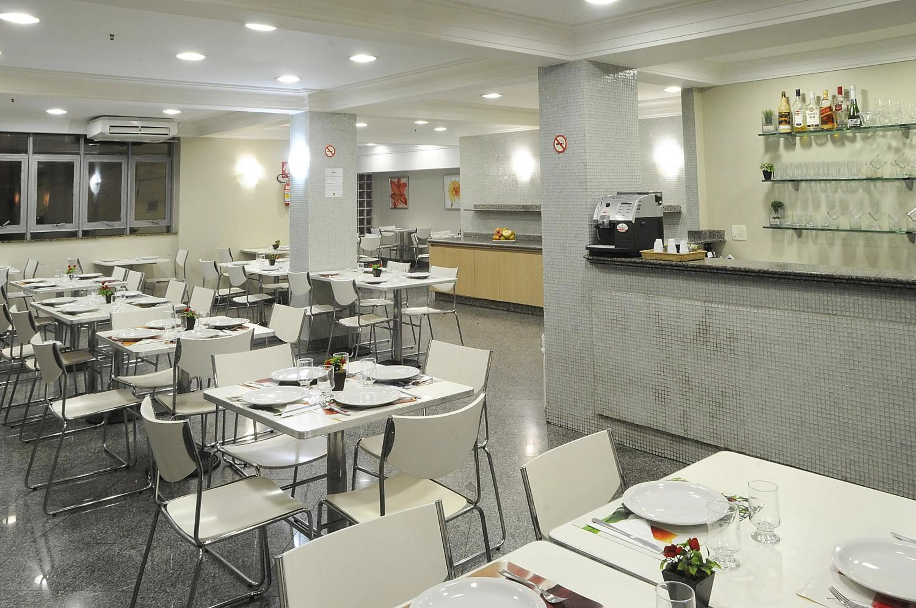Restaurant/places to eat in Oft San Conrado Hotel