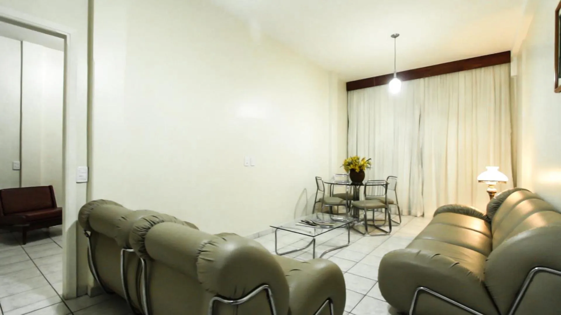 Seating area in Plaza Inn Augustus