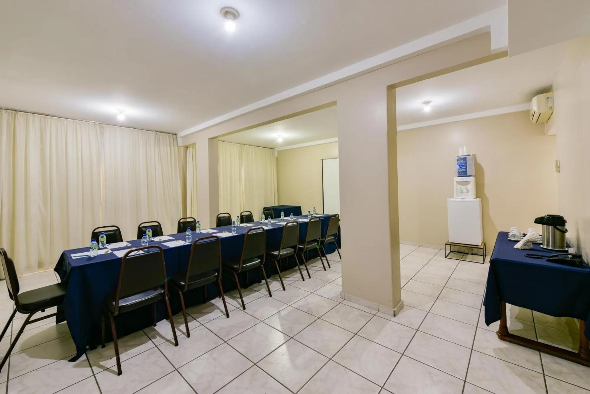 Meeting/conference room in Plaza Inn Augustus