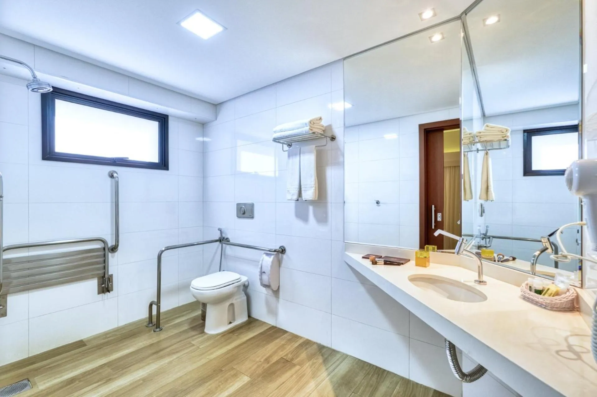 Bathroom in Hotel Nacional de Rio Preto - Distributed by Intercity