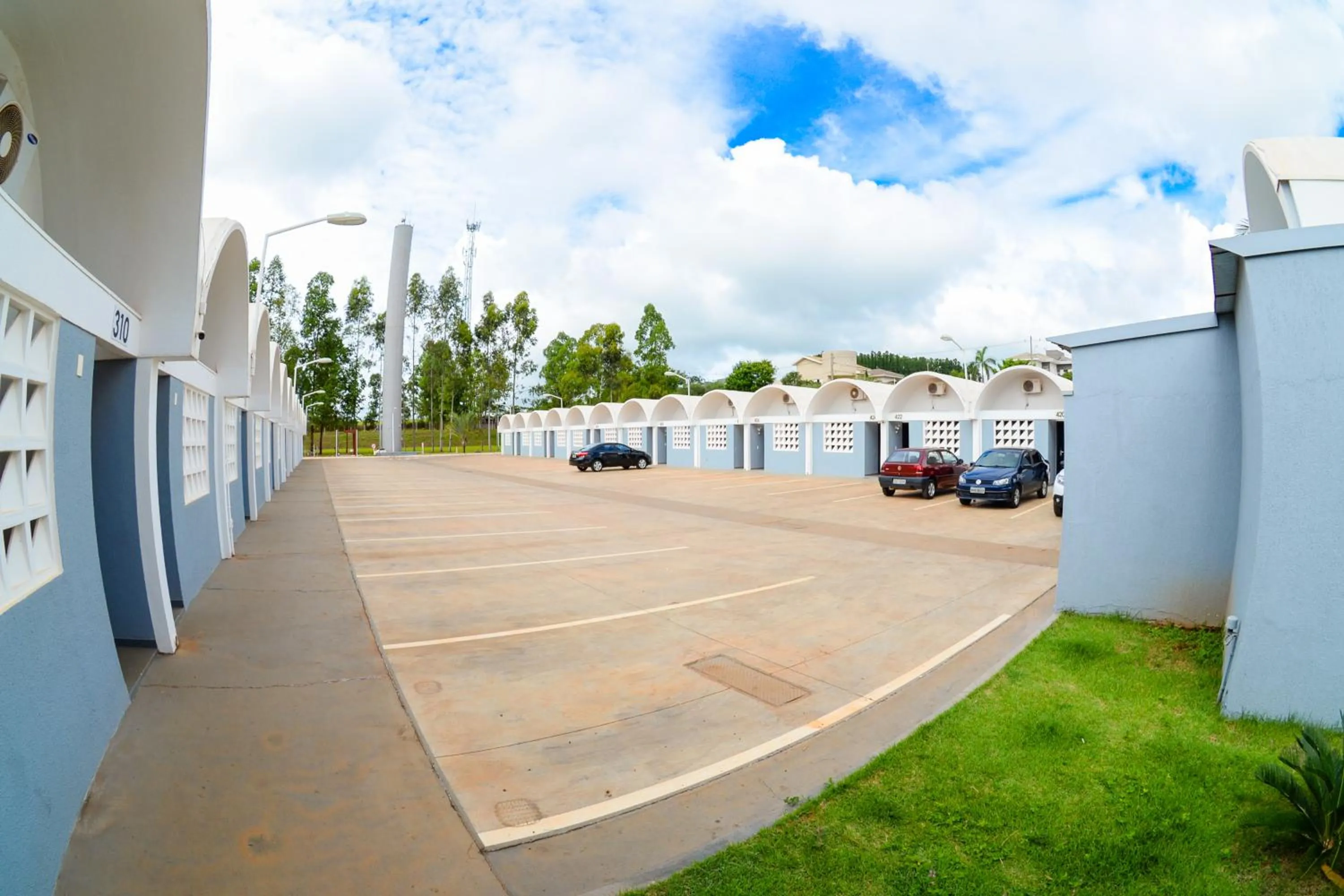 Parking in ibis Styles Rio Preto Monte Libano