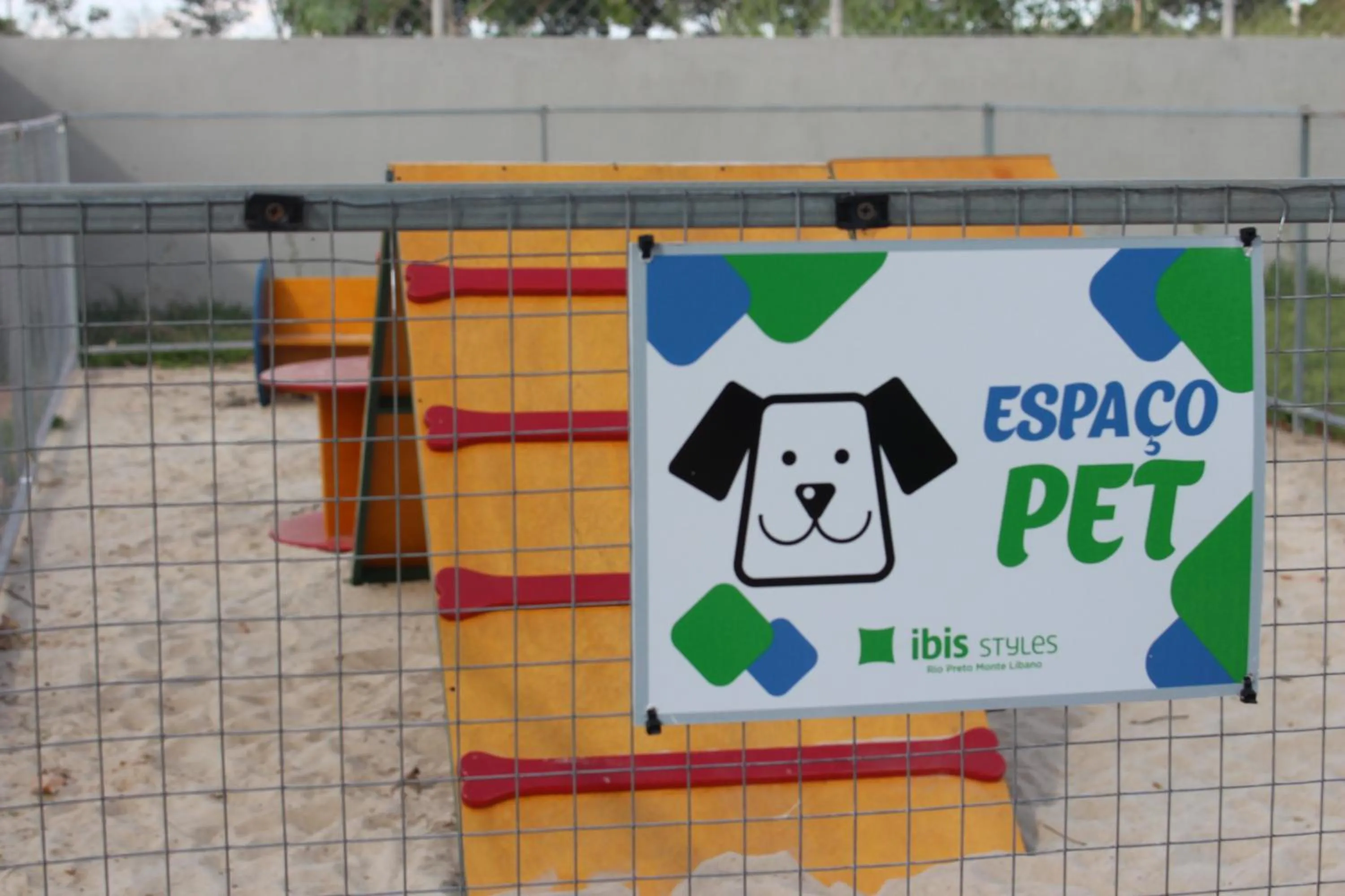 Entertainment in ibis Styles Rio Preto Monte Libano