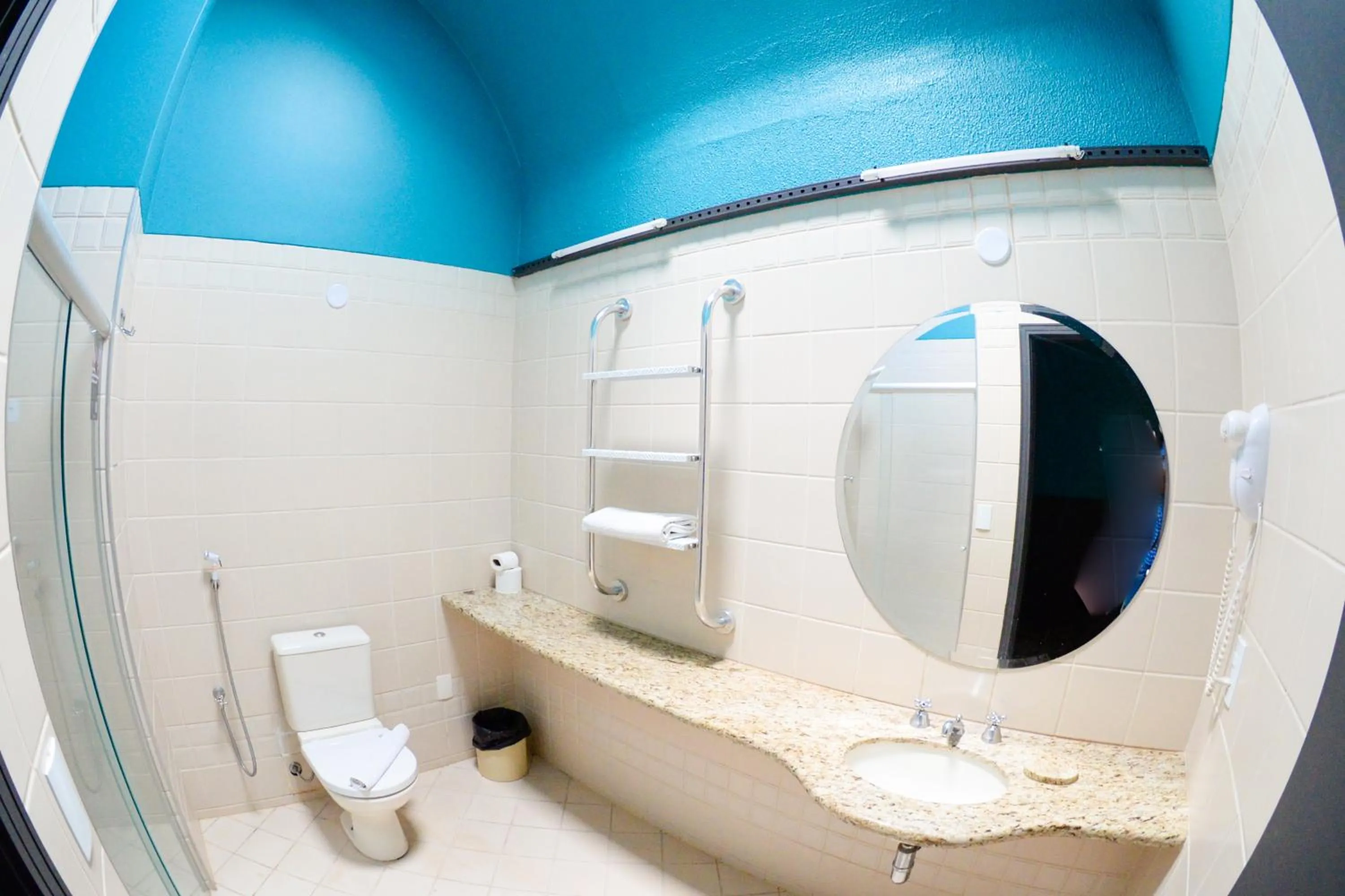 Bathroom in ibis Styles Rio Preto Monte Libano