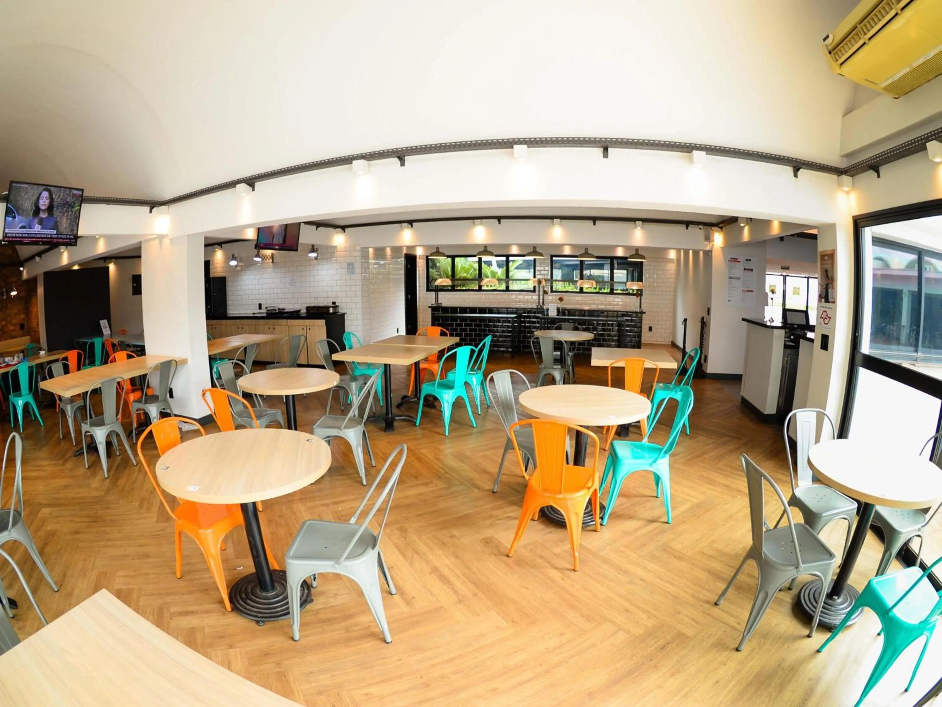 Restaurant/places to eat in ibis Styles Rio Preto Monte Libano