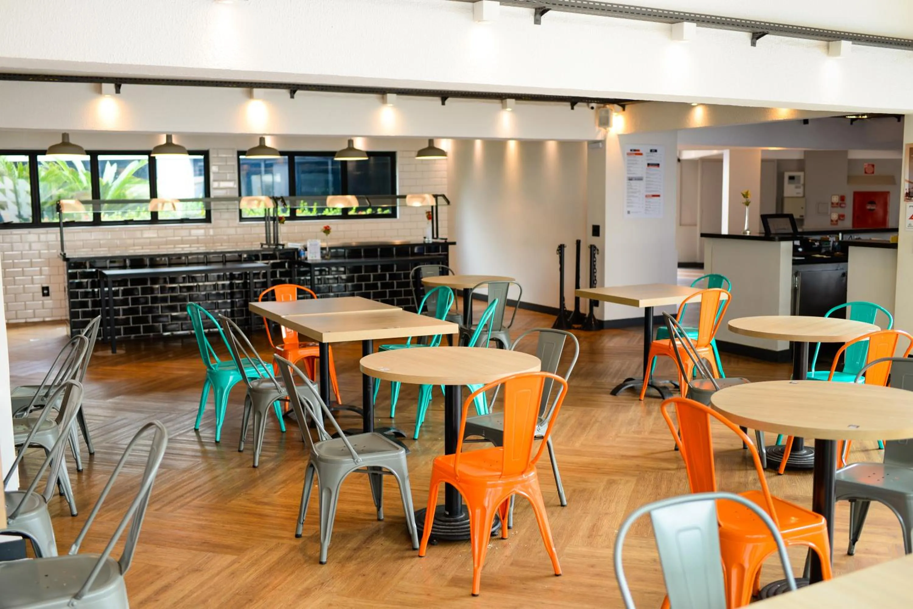 Restaurant/places to eat in ibis Styles Rio Preto Monte Libano