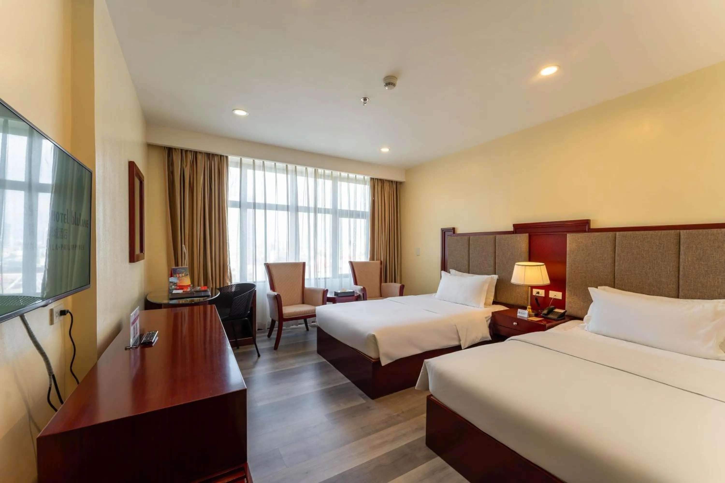 Photo of the whole room, Bed in Swiss-Belhotel Blulane