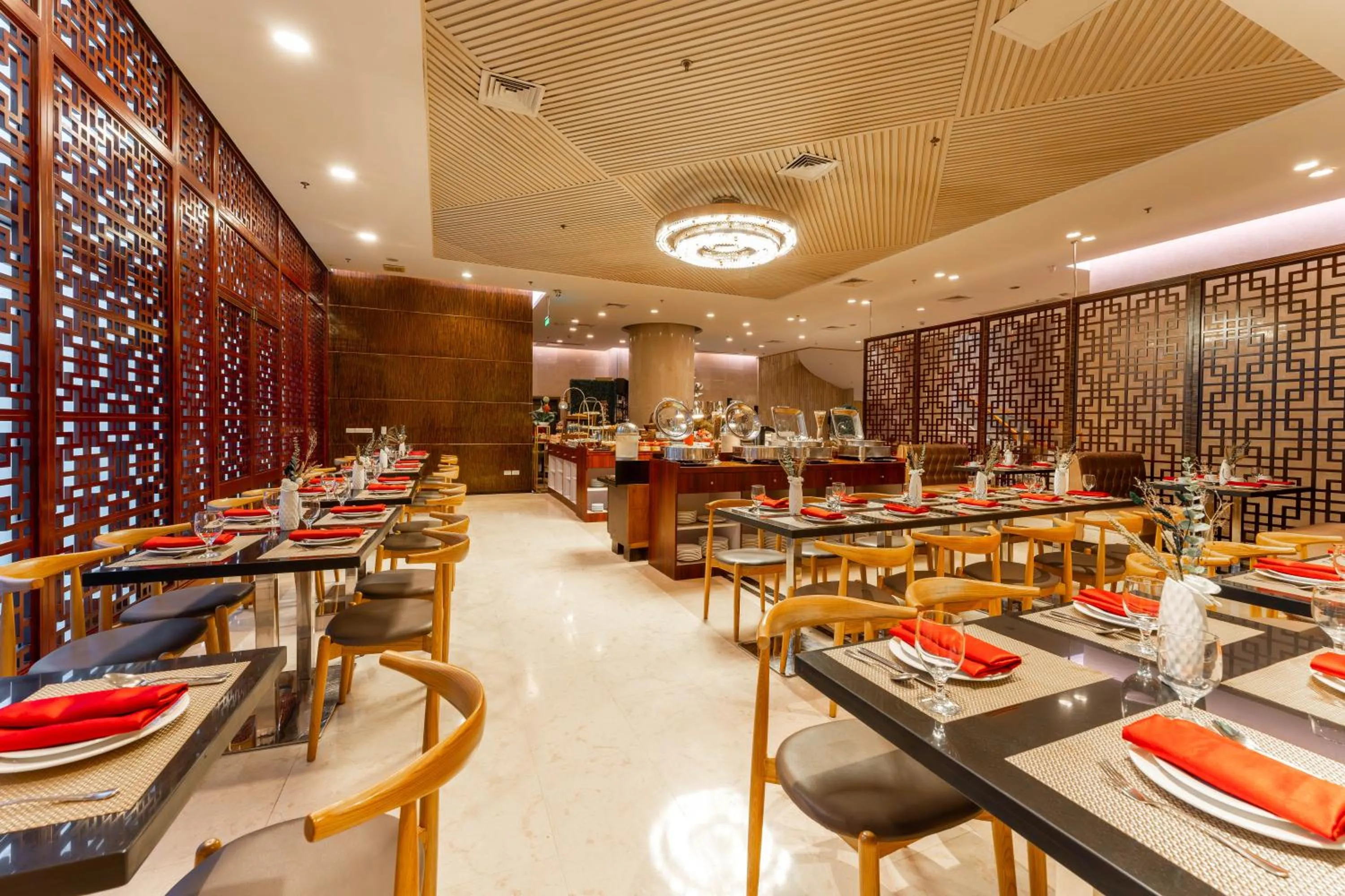 Restaurant/places to eat in Swiss-Belhotel Blulane